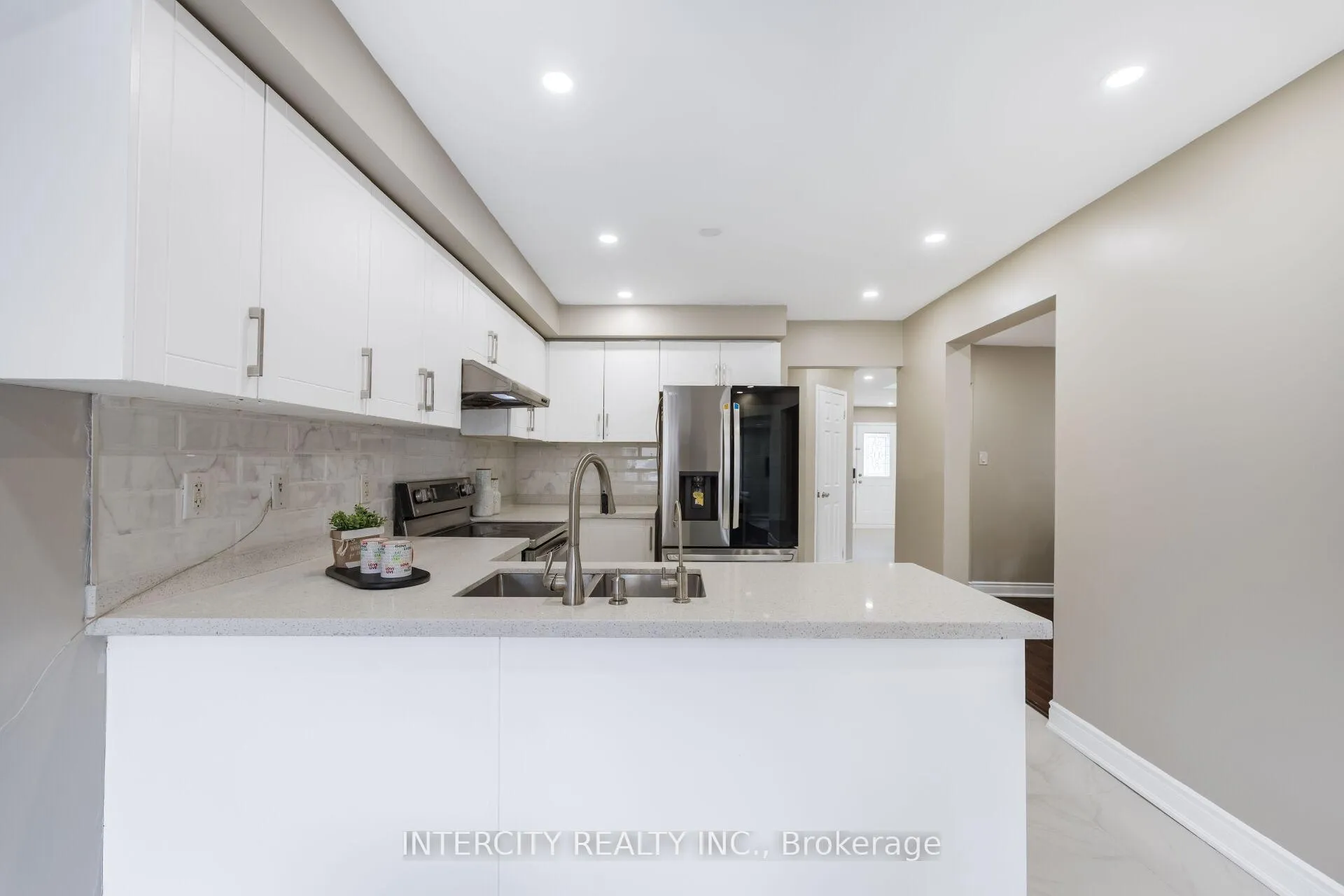 Photo 17 of 10 Capistro Street, Brampton, Fletcher's Meadow — HOMEH