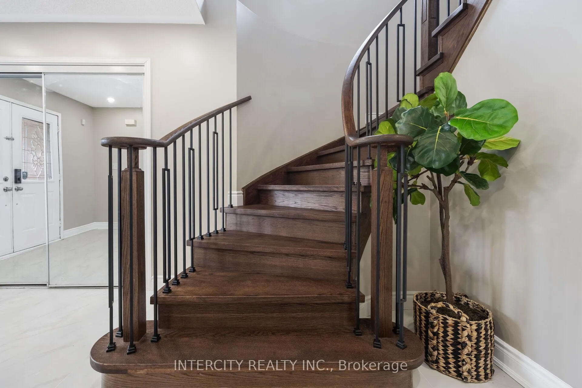 Photo 23 of 10 Capistro Street, Brampton, Fletcher's Meadow — HOMEH