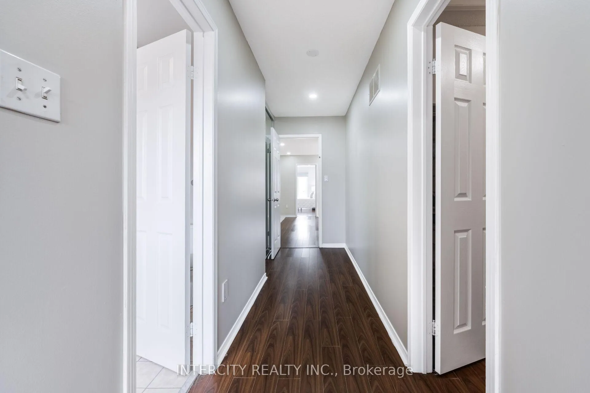 Photo 32 of 10 Capistro Street, Brampton, Fletcher's Meadow — HOMEH