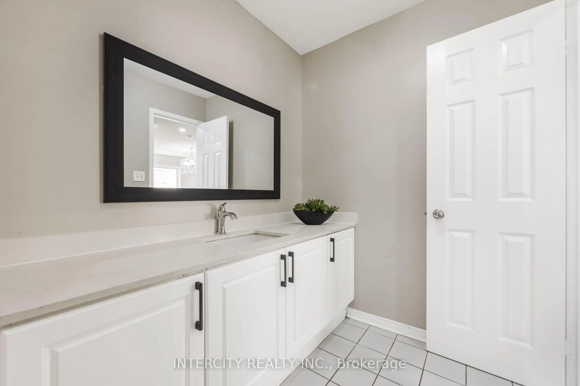 Photo 40 of 10 Capistro Street, Brampton, Fletcher's Meadow — HOMEH