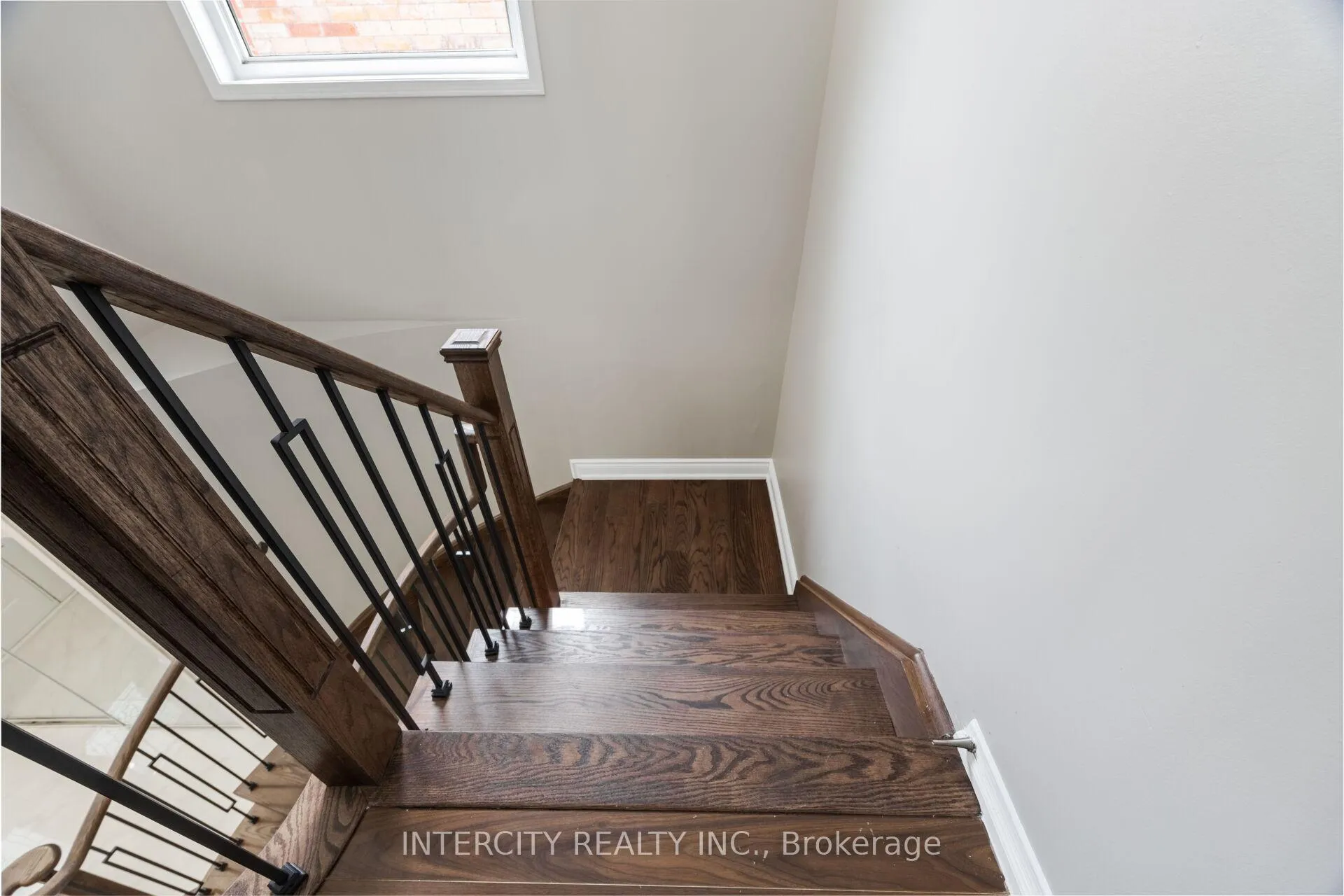 Photo 41 of 10 Capistro Street, Brampton, Fletcher's Meadow — HOMEH