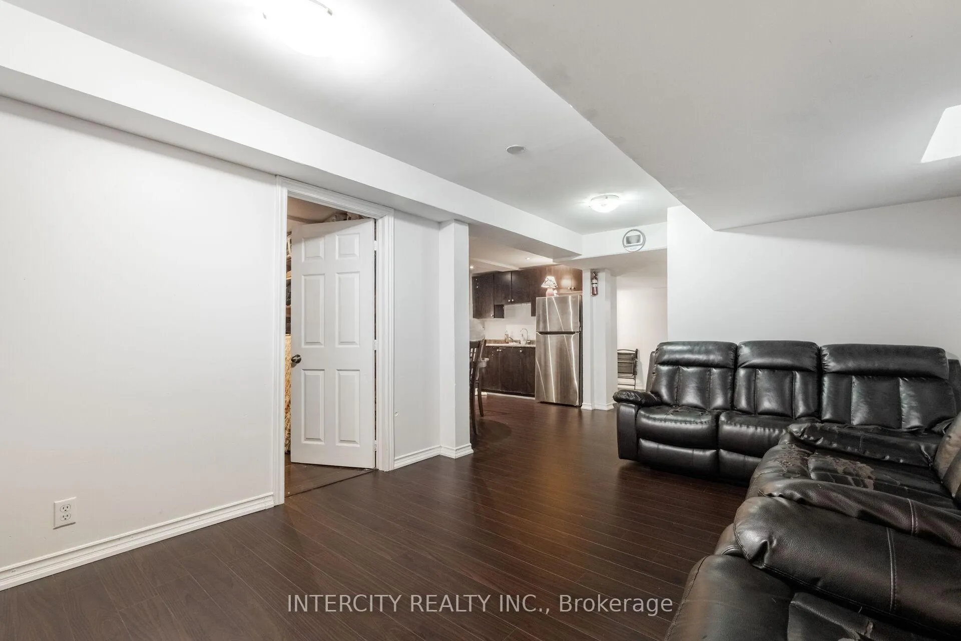 Photo 44 of 10 Capistro Street, Brampton, Fletcher's Meadow — HOMEH