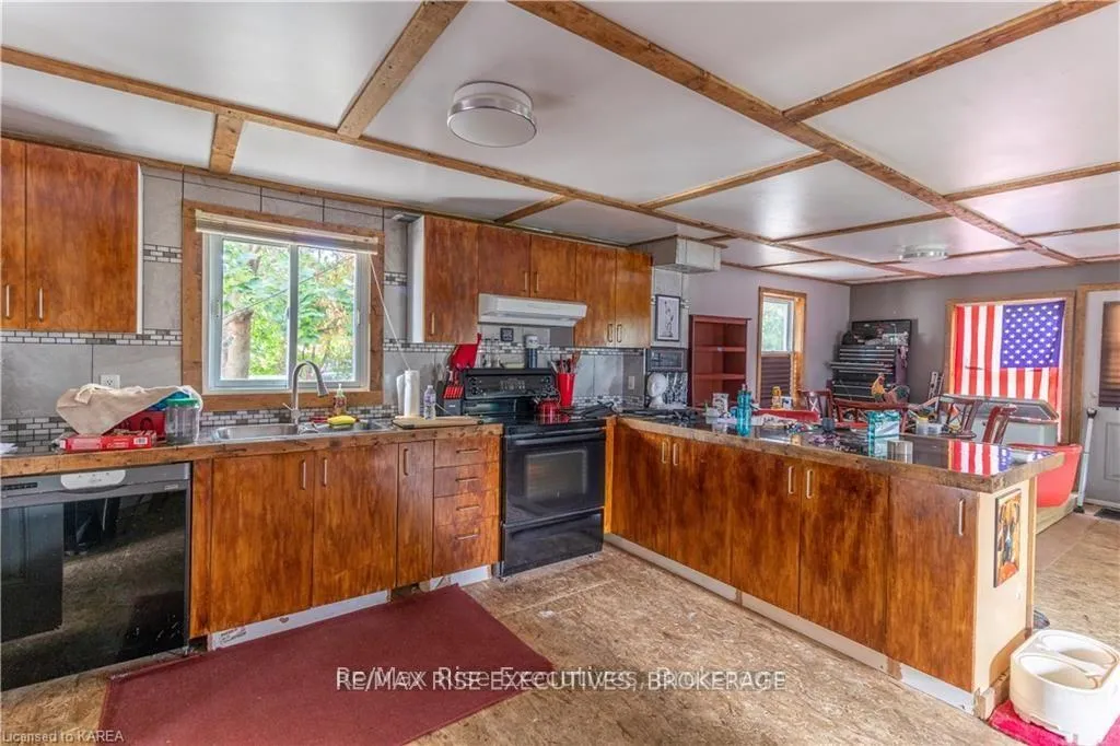 Photo 5 of 96 Drennan Street, Kingston, Rideau — HOMEH