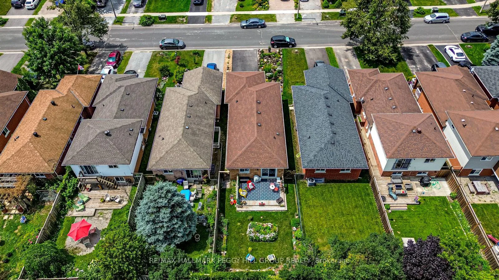 Photo 15 of 132 Benson Drive, Barrie, Northwest — HOMEH