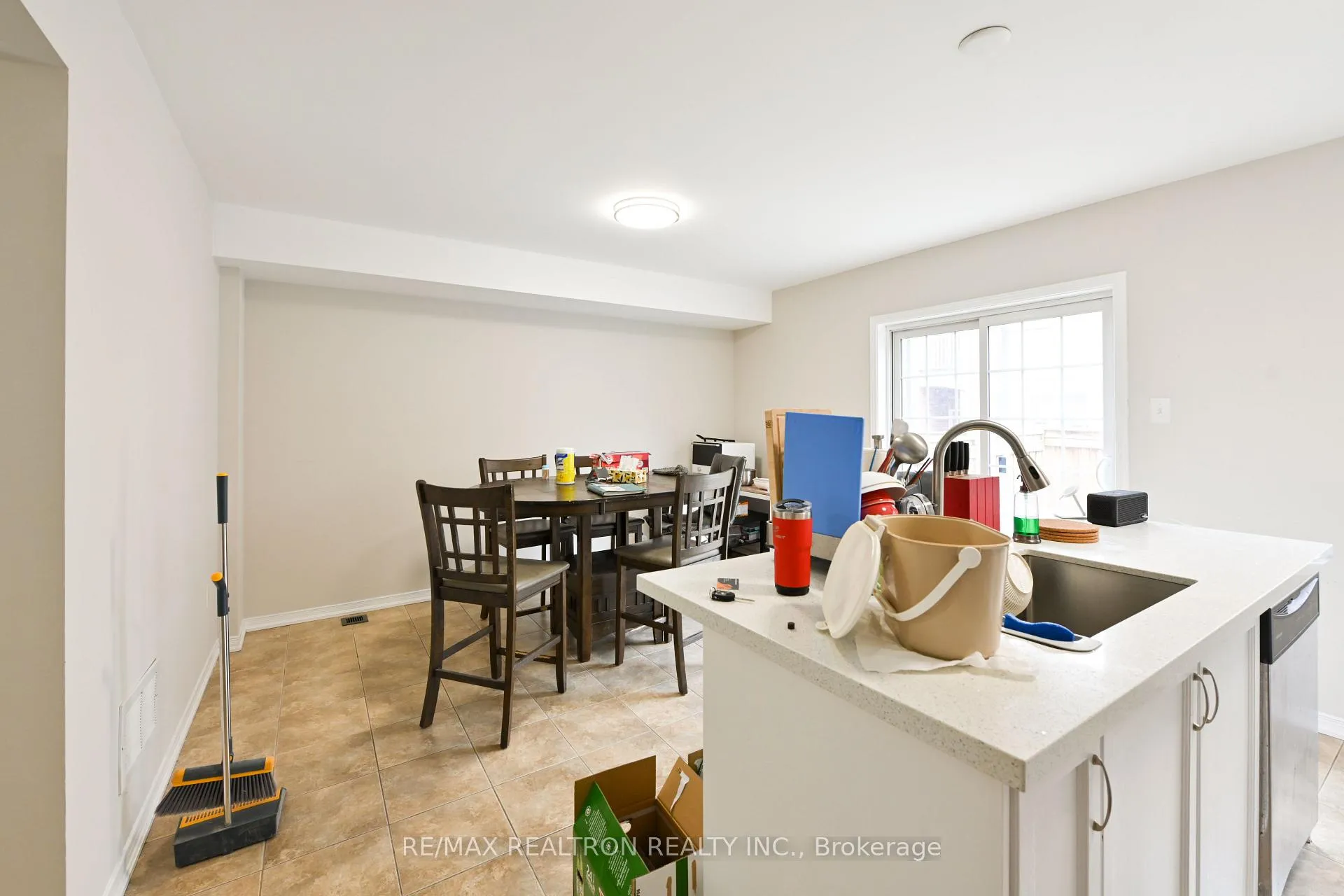 Photo 10 of 73 Eastern Skies Way, Markham, Wismer — HOMEH