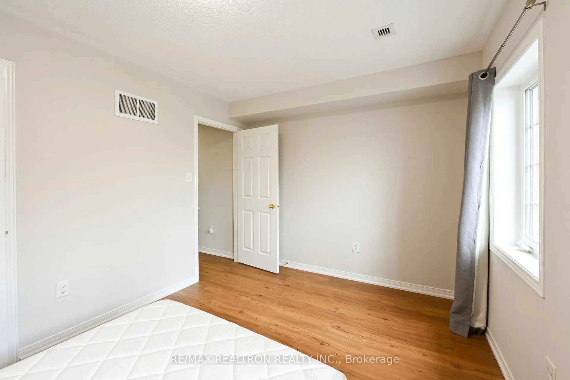 Photo 21 of 73 Eastern Skies Way, Markham, Wismer — HOMEH