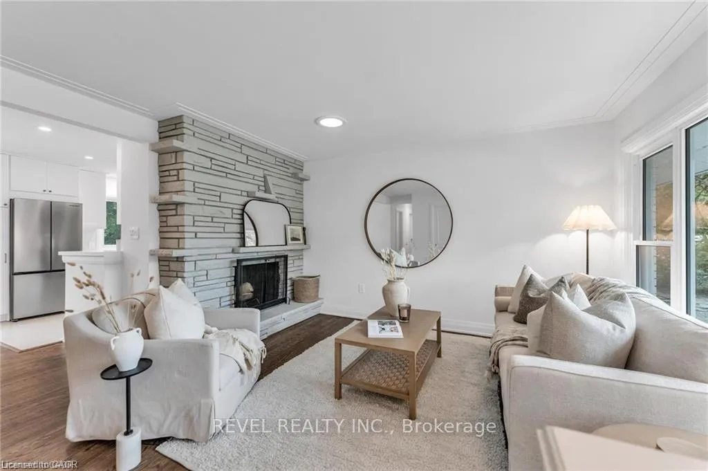 Photo 12 of 95 Seneca Drive, Hamilton, Ancaster — HOMEH
