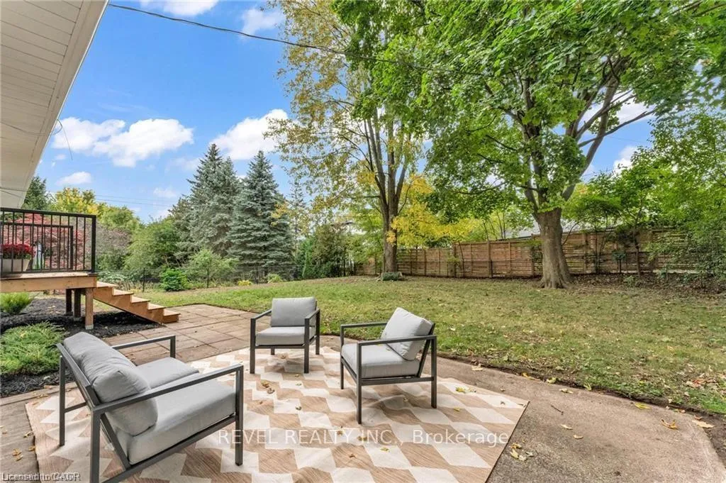 Photo 32 of 95 Seneca Drive, Hamilton, Ancaster — HOMEH