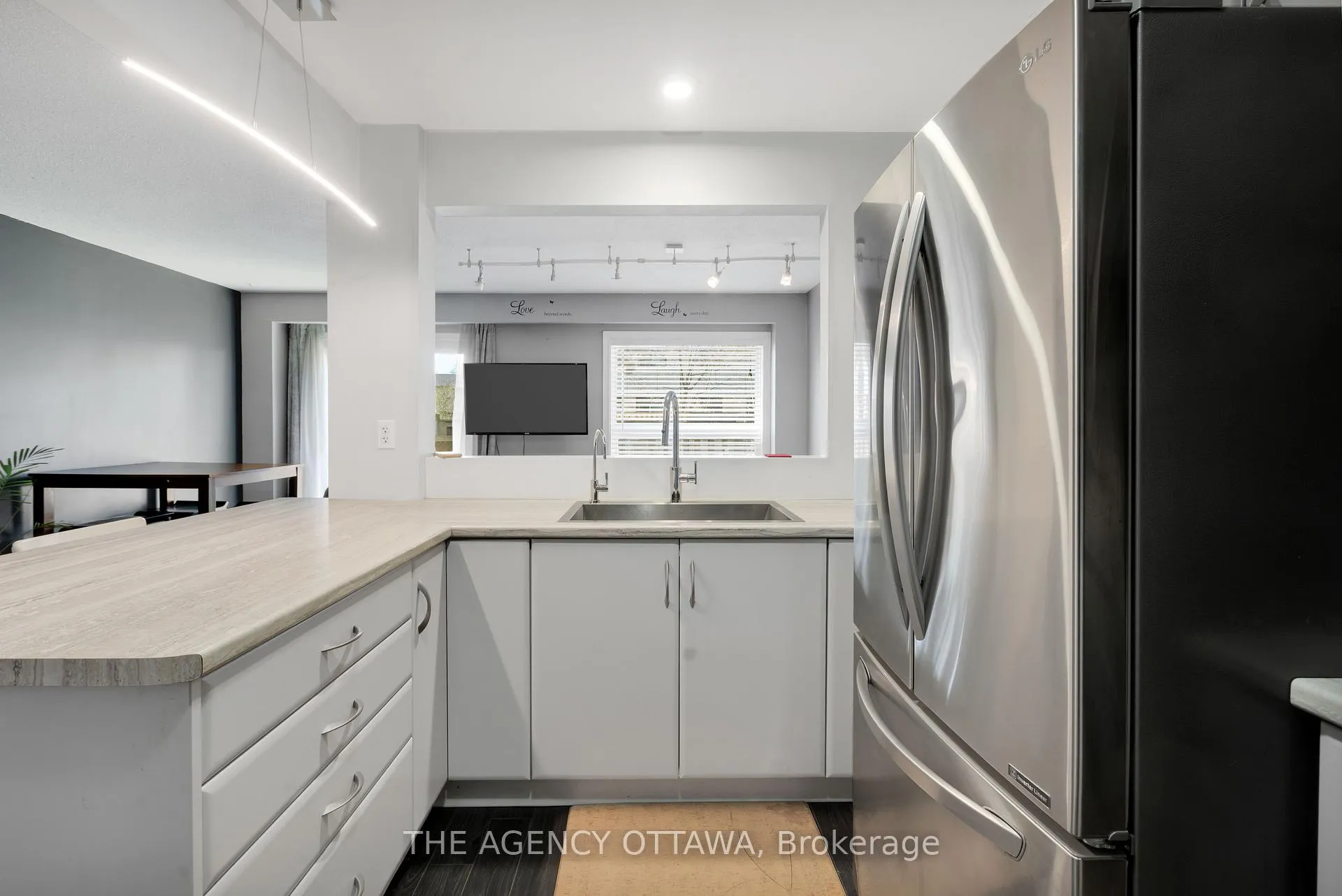 Photo 13 of Unit 9, 10 Collins Crescent, Brampton, Brampton North — HOMEH