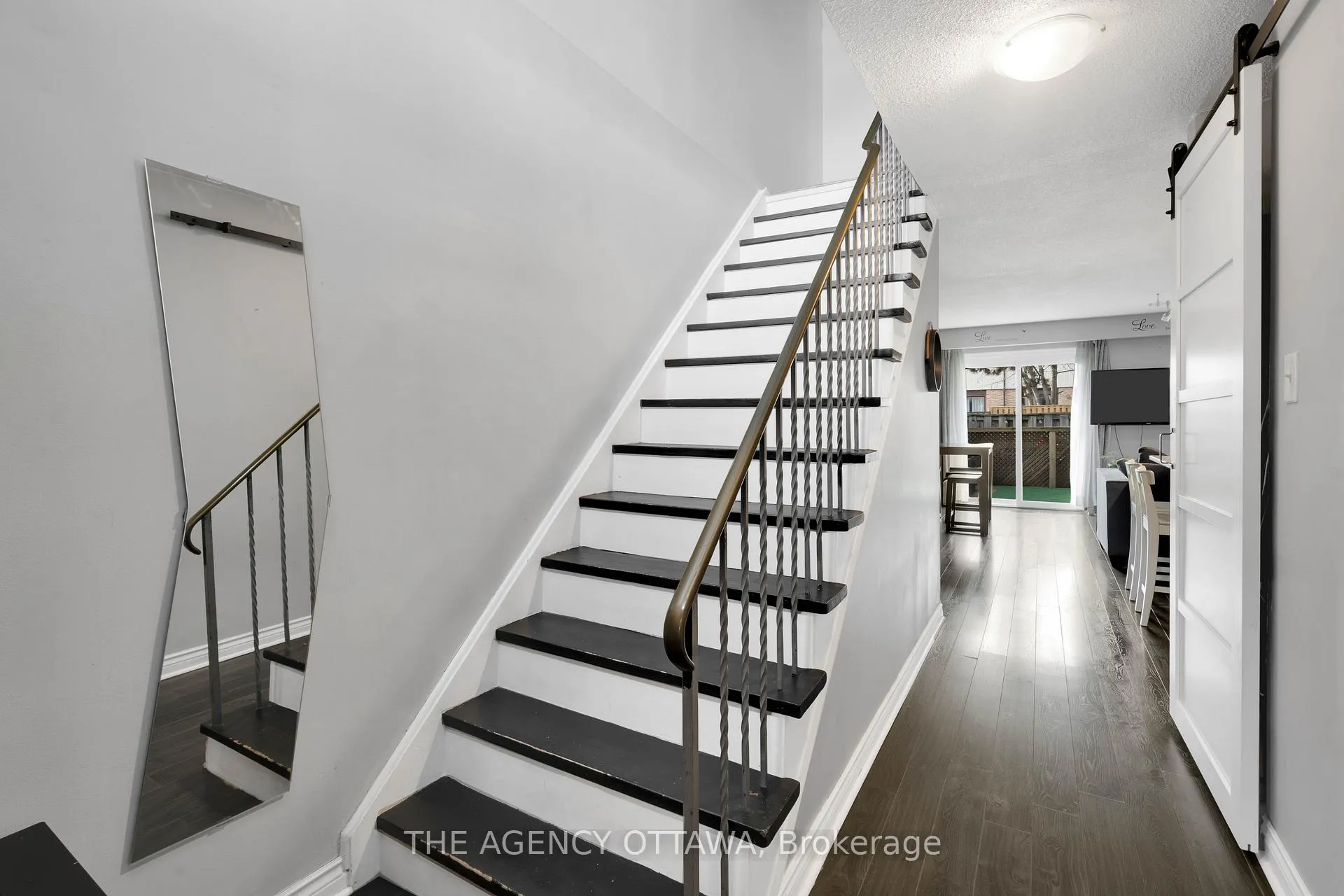 Photo 15 of Unit 9, 10 Collins Crescent, Brampton, Brampton North — HOMEH