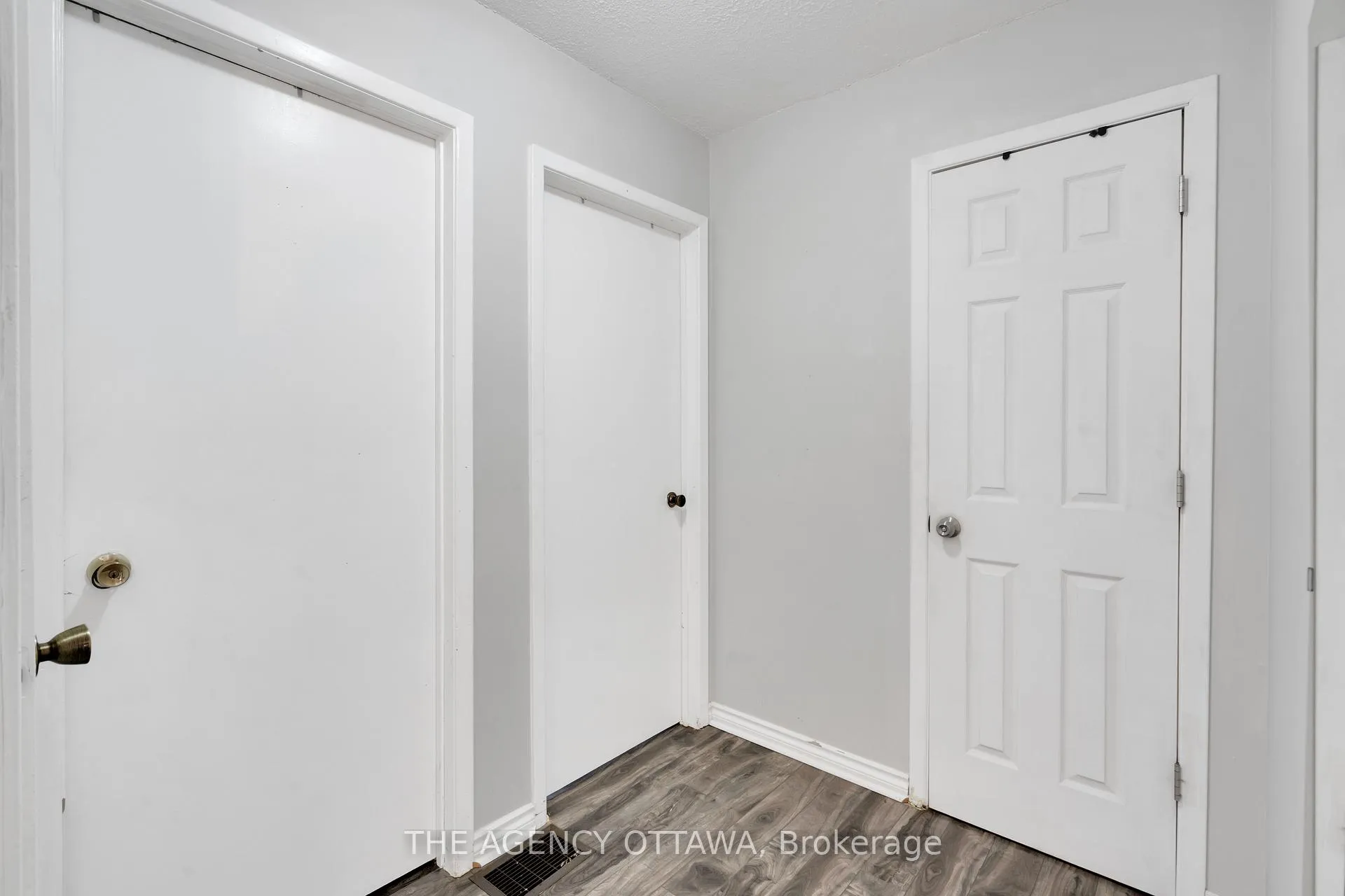 Photo 16 of Unit 9, 10 Collins Crescent, Brampton, Brampton North — HOMEH