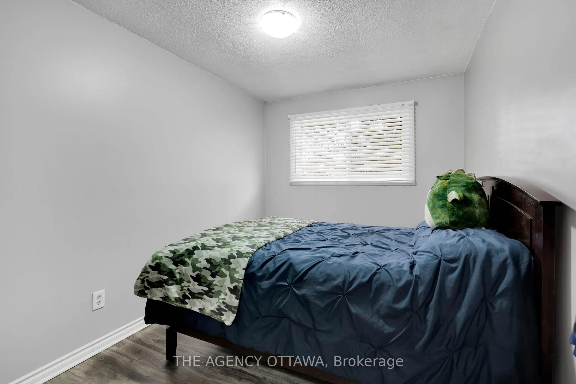 Photo 18 of Unit 9, 10 Collins Crescent, Brampton, Brampton North — HOMEH
