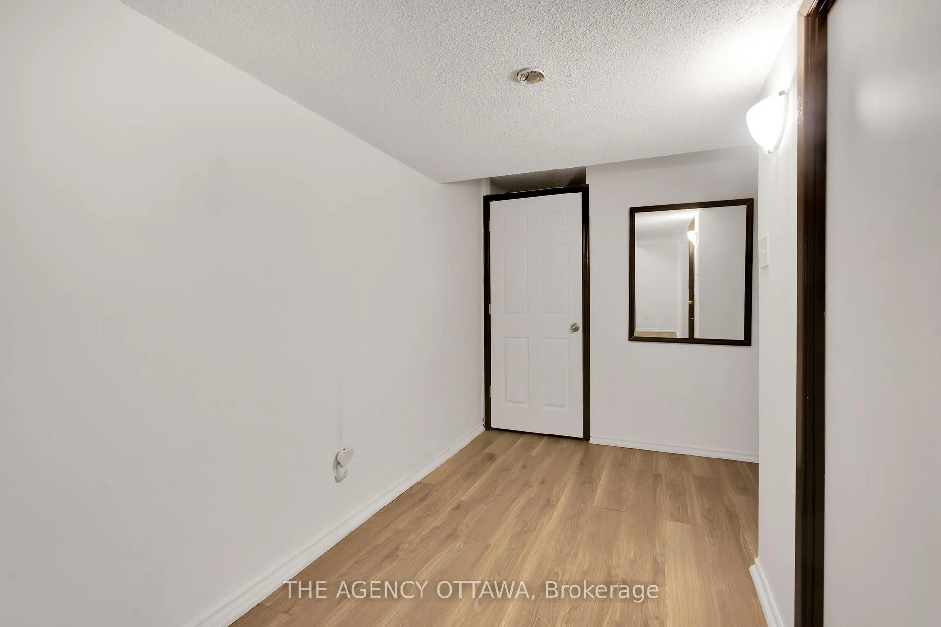 Photo 21 of Unit 9, 10 Collins Crescent, Brampton, Brampton North — HOMEH