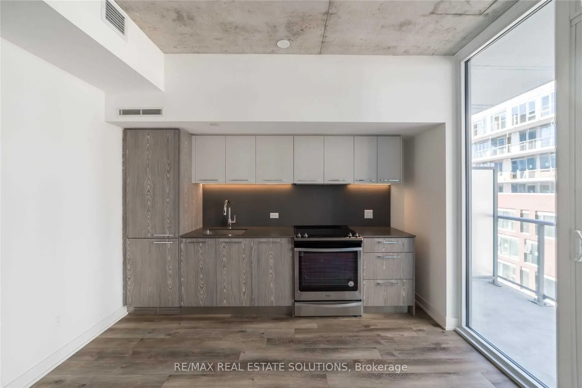 Photo 2 of Unit 722, 15 Baseball Place, Toronto, South Riverdale — HOMEH