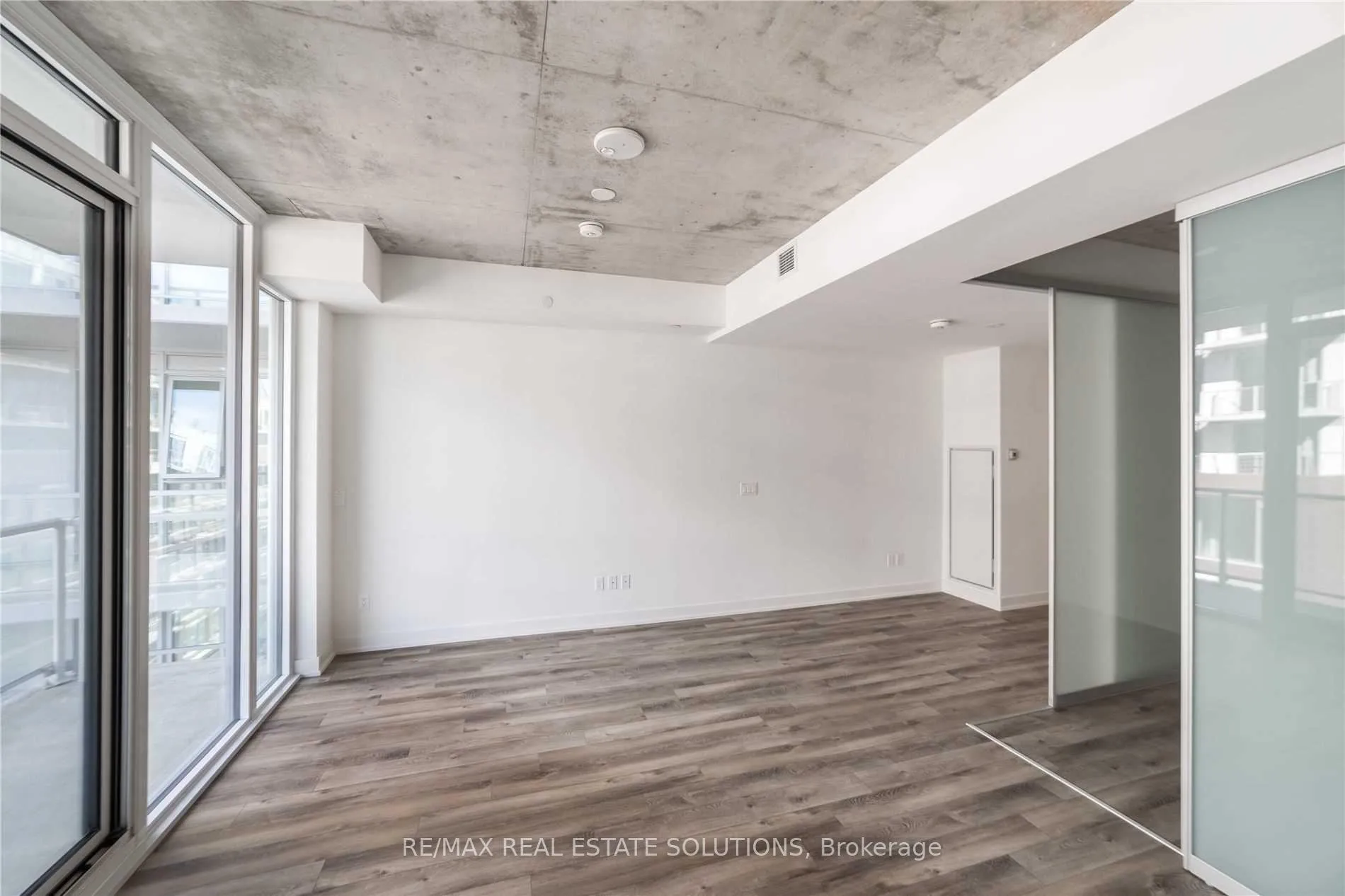 Photo 4 of Unit 722, 15 Baseball Place, Toronto, South Riverdale — HOMEH
