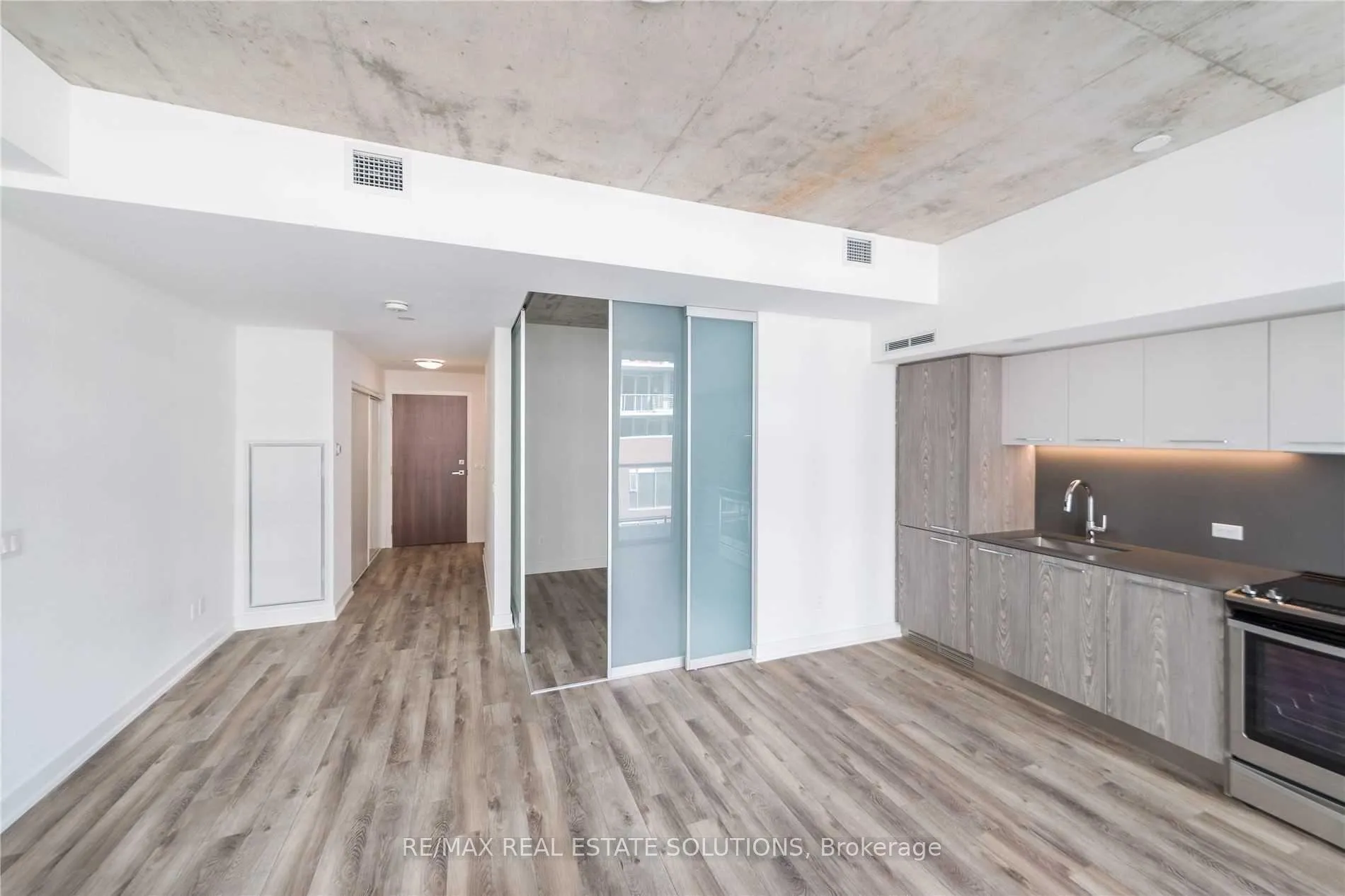 Photo 5 of Unit 722, 15 Baseball Place, Toronto, South Riverdale — HOMEH