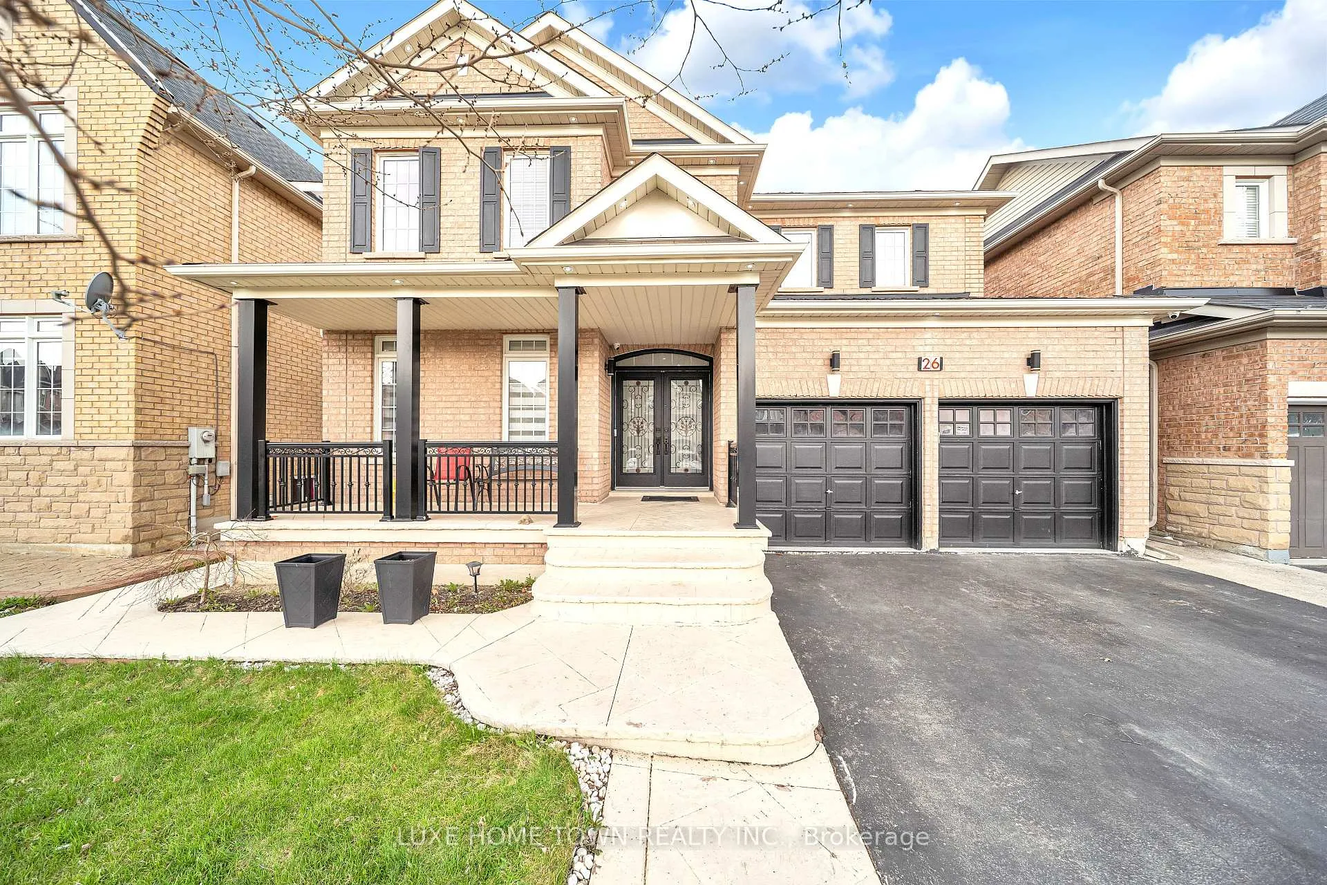 Photo 1 of 26 Bluffwood Cres E, Brampton, Bram East — HOMEH