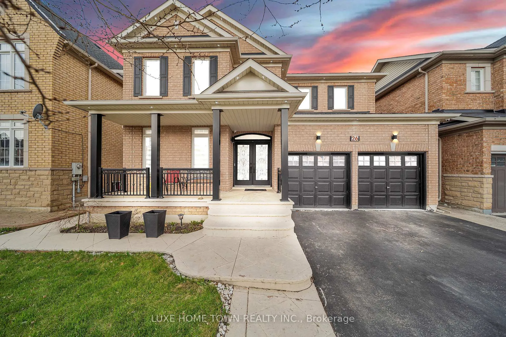 Photo 2 of 26 Bluffwood Cres E, Brampton, Bram East — HOMEH