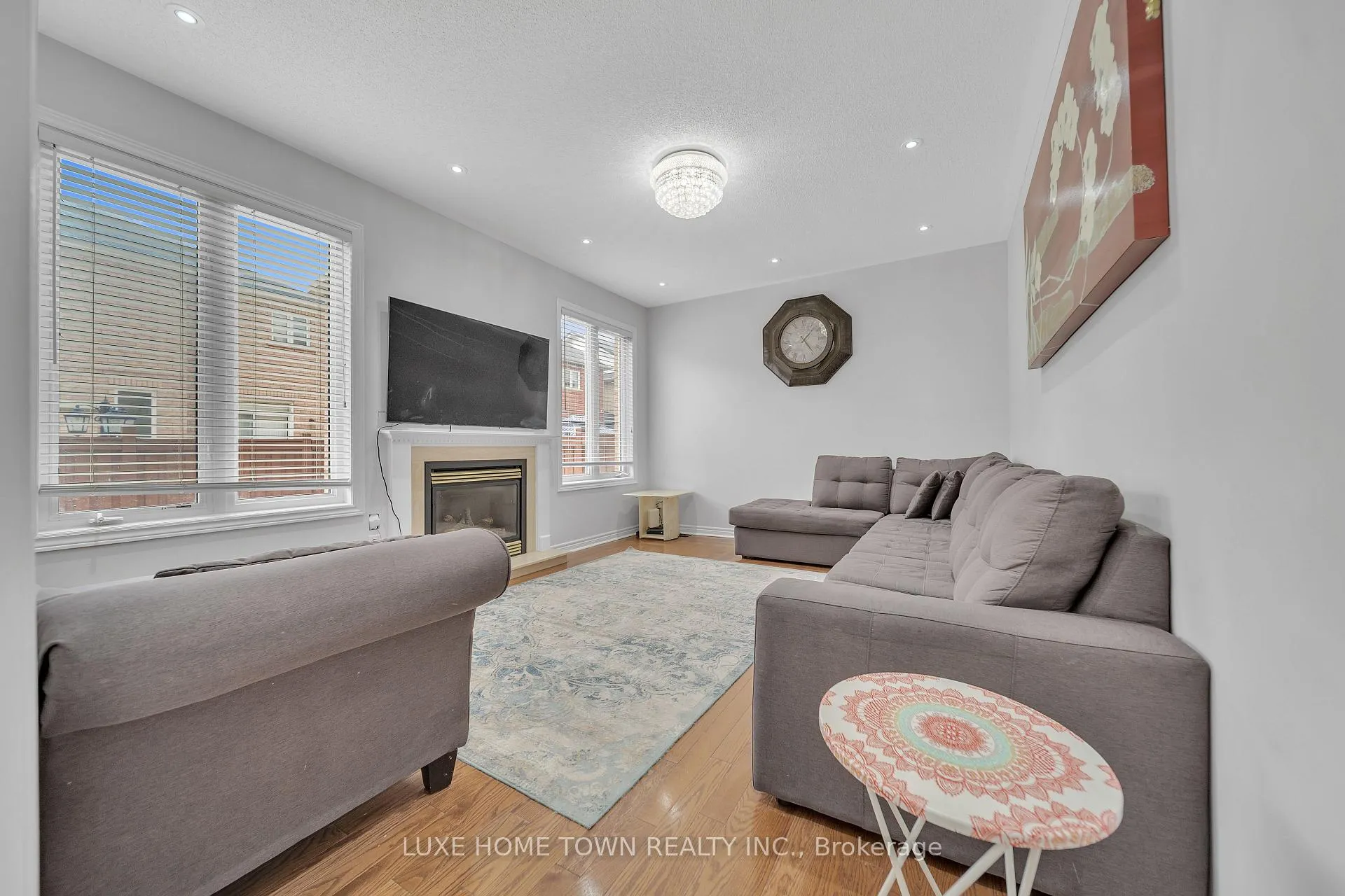 Photo 13 of 26 Bluffwood Cres E, Brampton, Bram East — HOMEH