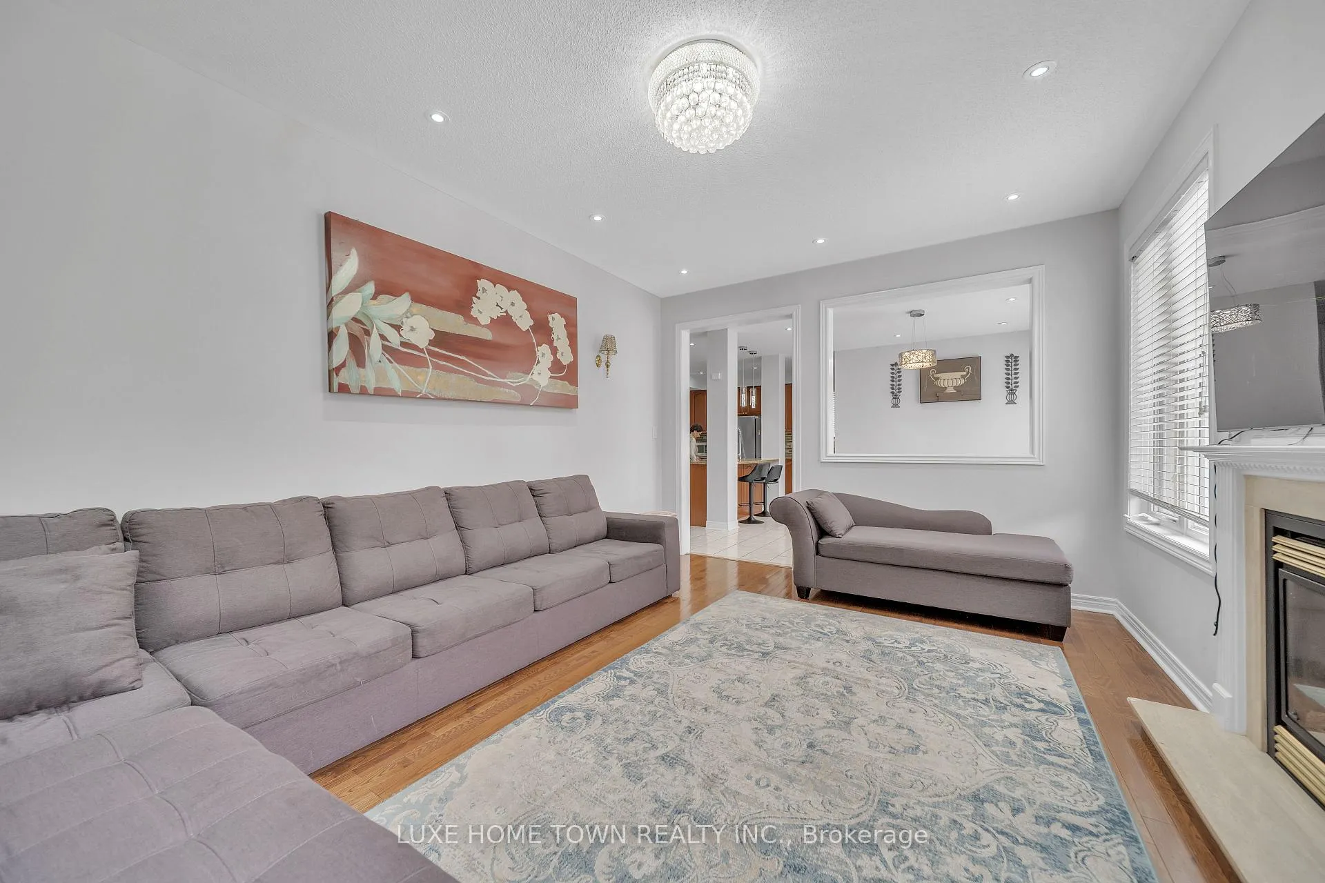 Photo 14 of 26 Bluffwood Cres E, Brampton, Bram East — HOMEH