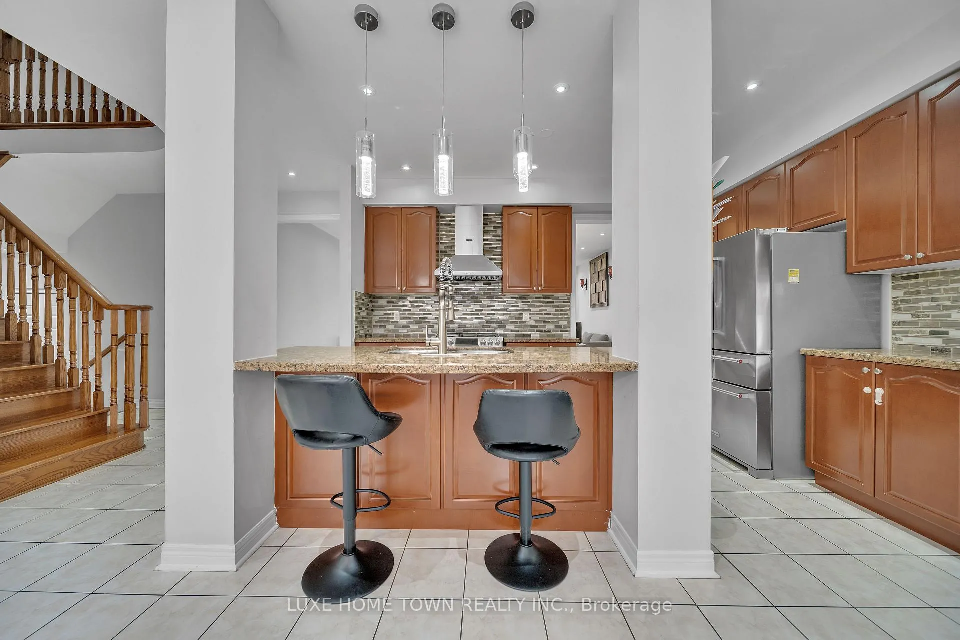 Photo 21 of 26 Bluffwood Cres E, Brampton, Bram East — HOMEH