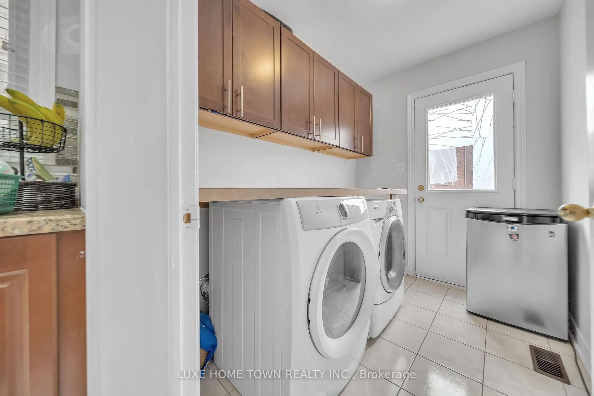 Photo 22 of 26 Bluffwood Cres E, Brampton, Bram East — HOMEH