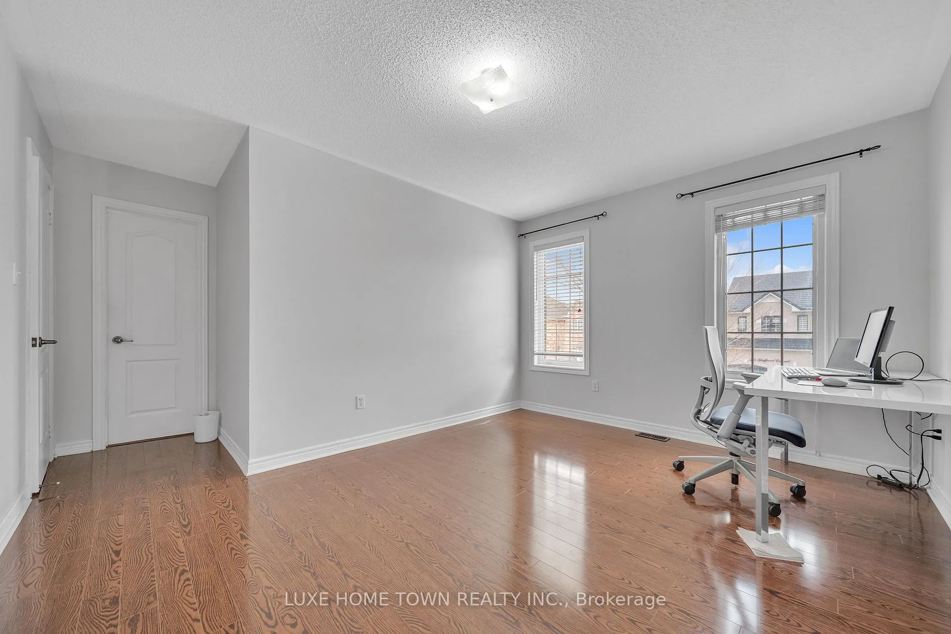 Photo 36 of 26 Bluffwood Cres E, Brampton, Bram East — HOMEH