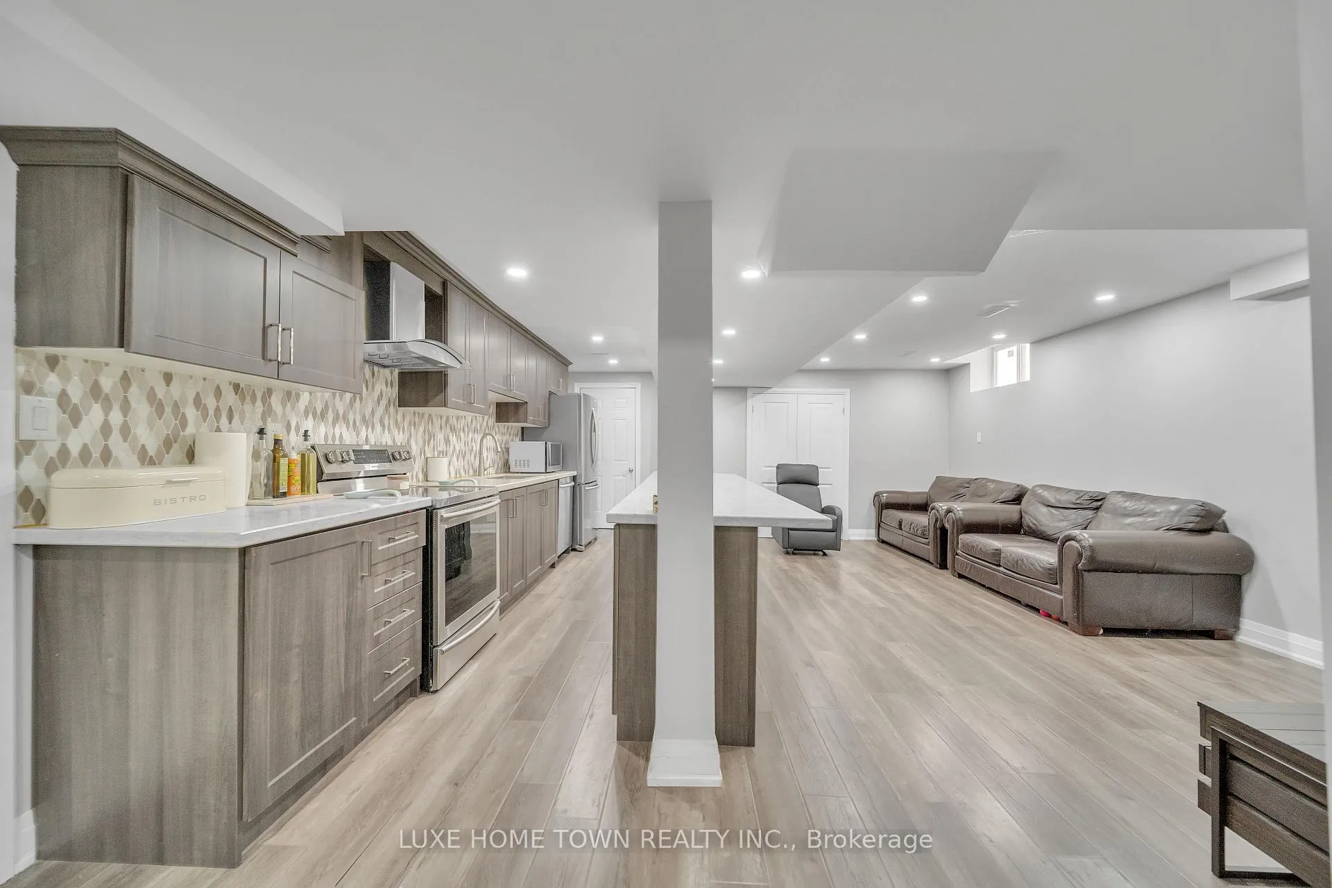 Photo 50 of 26 Bluffwood Cres E, Brampton, Bram East — HOMEH