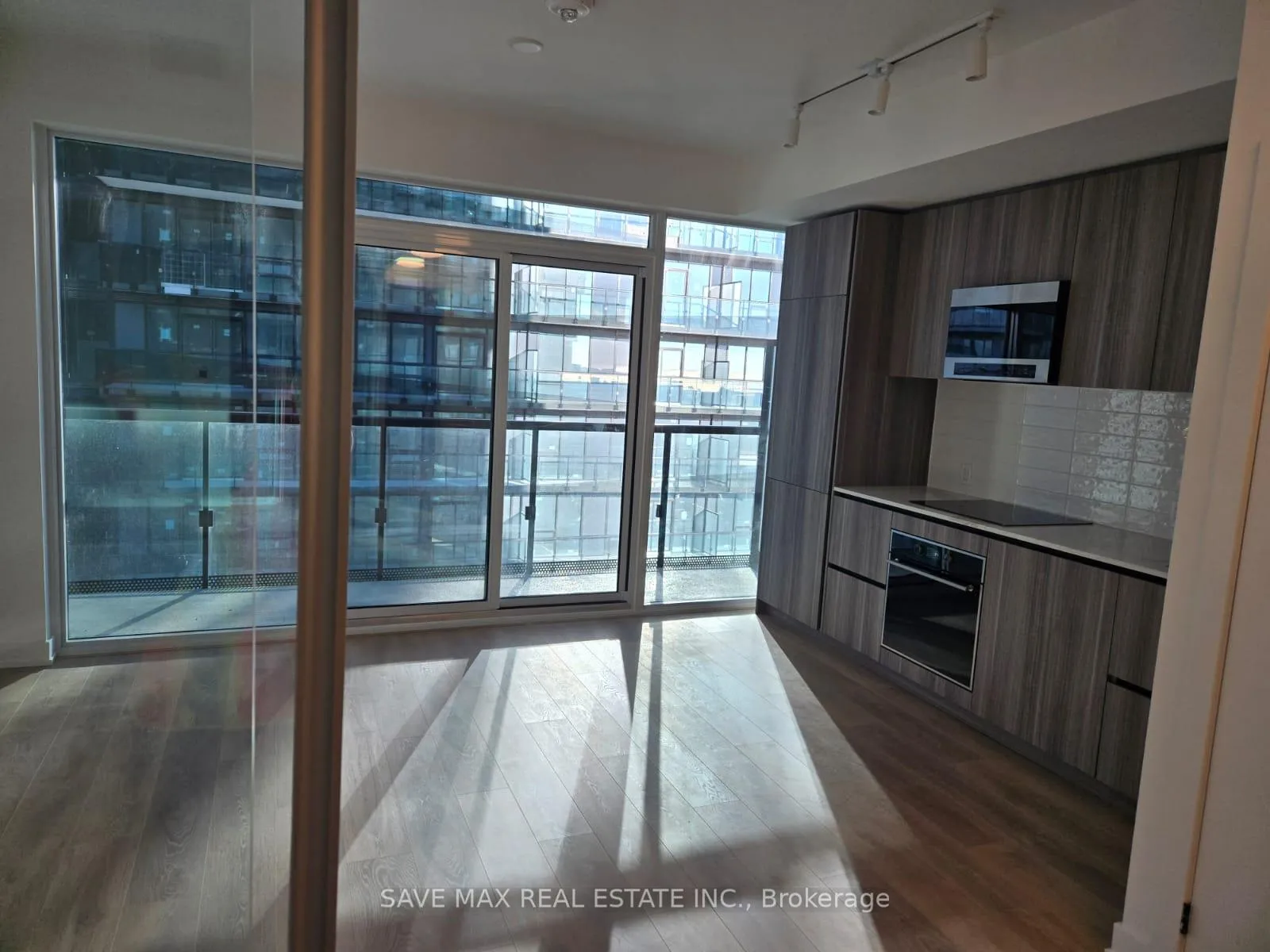 Front of Unit 2607, 127 Broadway Avenue N