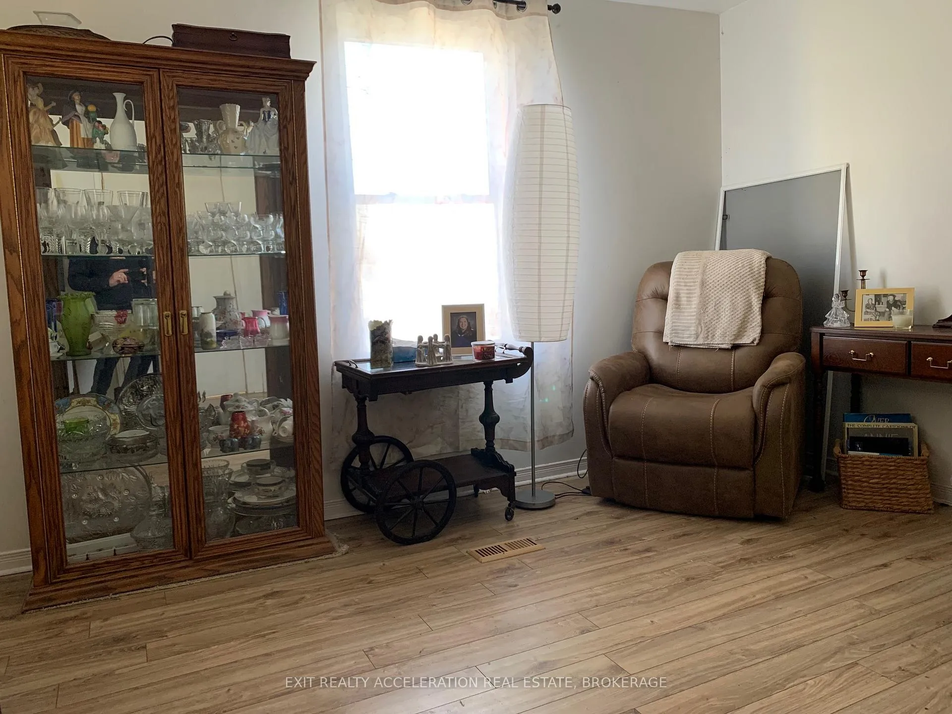 Photo 8 of 261 Robert Street, Greater Napanee — HOMEH