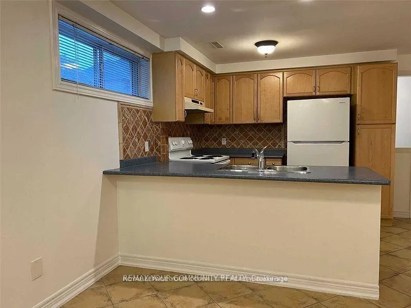 Photo 4 of Unit BSMT, 173 Jeanne Drive, Vaughan, East Woodbridge — HOMEH