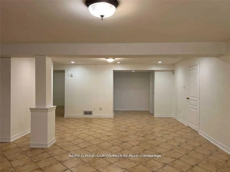 Photo 5 of Unit BSMT, 173 Jeanne Drive, Vaughan, East Woodbridge — HOMEH
