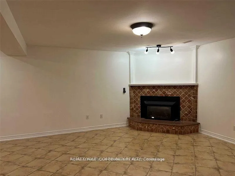 Photo 6 of Unit BSMT, 173 Jeanne Drive, Vaughan, East Woodbridge — HOMEH