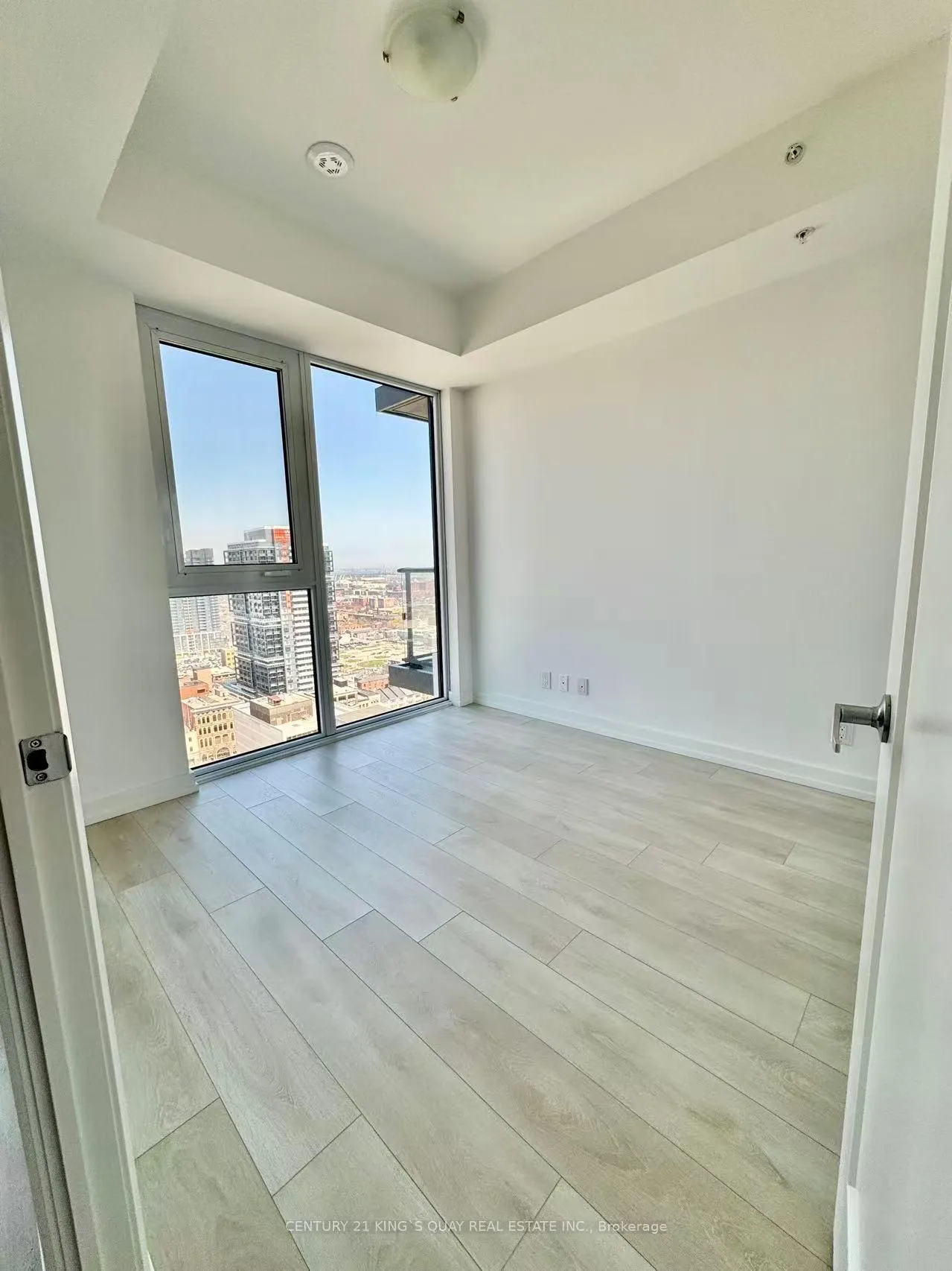 Photo 13 of Unit 2603, 75 James Street S, Hamilton, Corktown — HOMEH