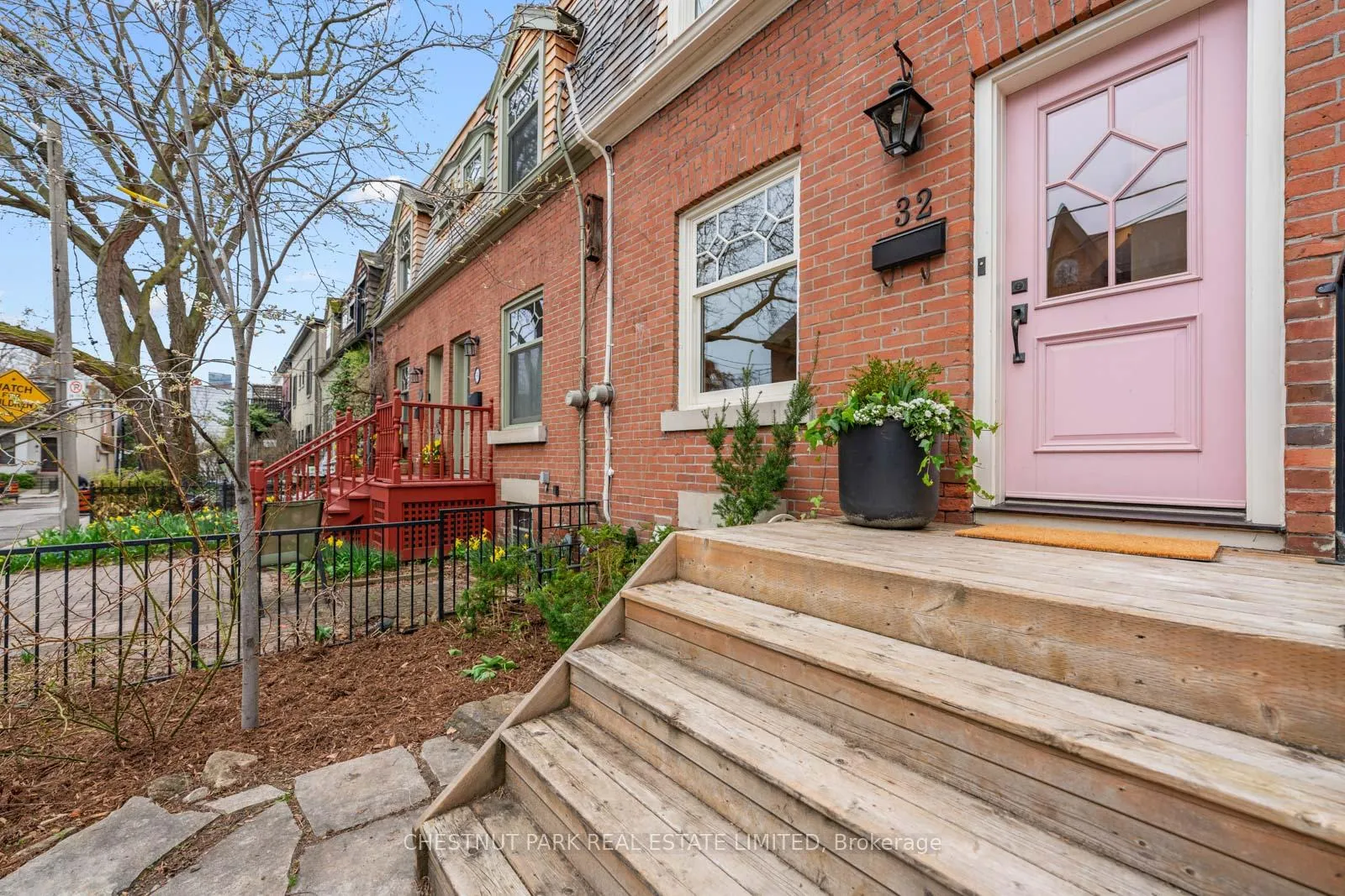 Photo 2 of 32 Sackville Place, Toronto, Cabbagetown-South St. James Town — HOMEH
