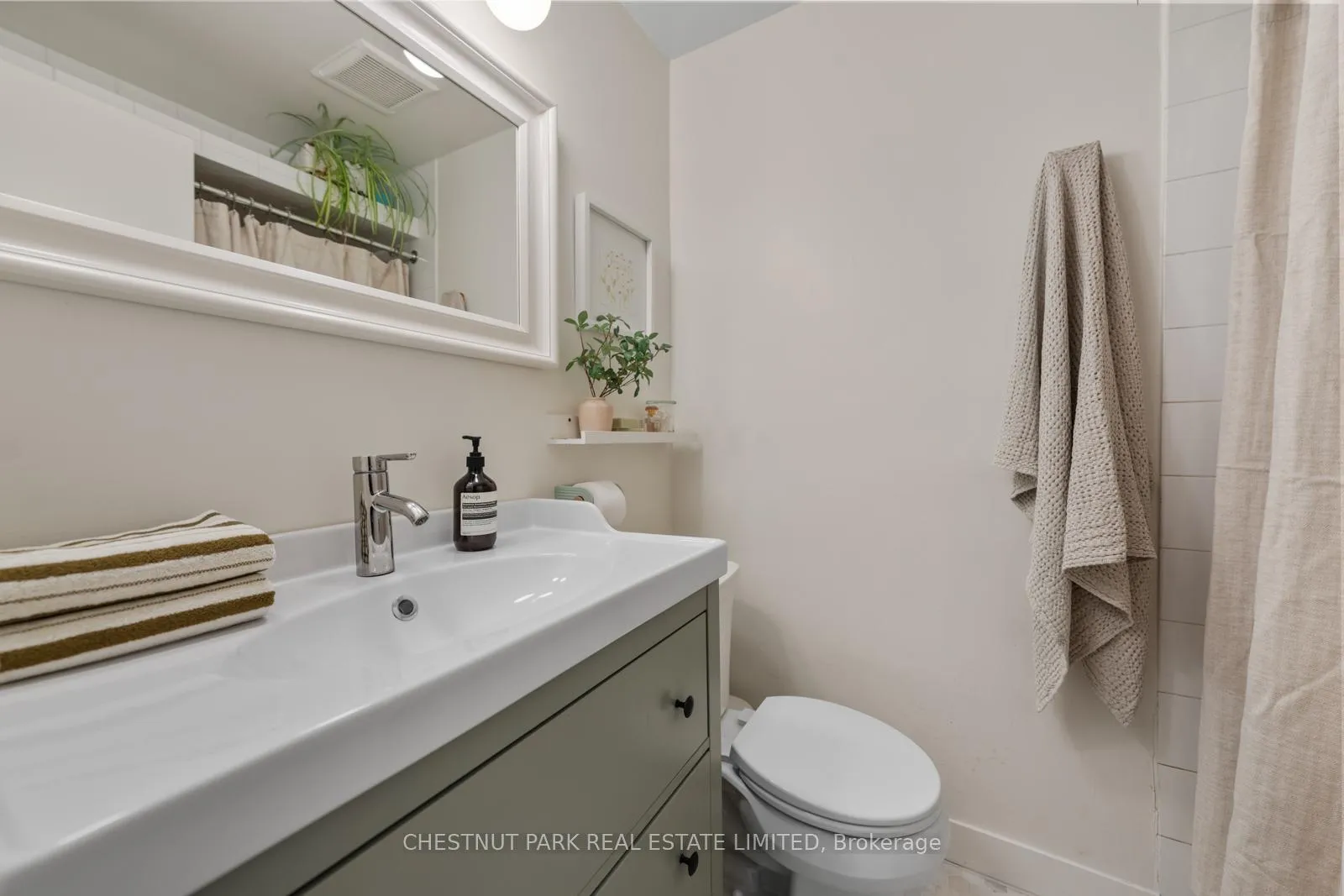 Photo 22 of 32 Sackville Place, Toronto, Cabbagetown-South St. James Town — HOMEH