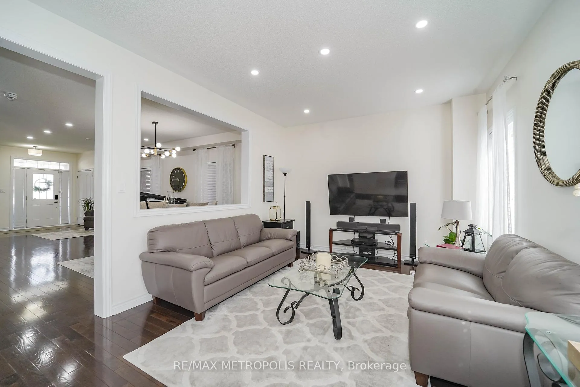 Photo 18 of 82 Mcroberts Crescent, Clarington, Courtice — HOMEH
