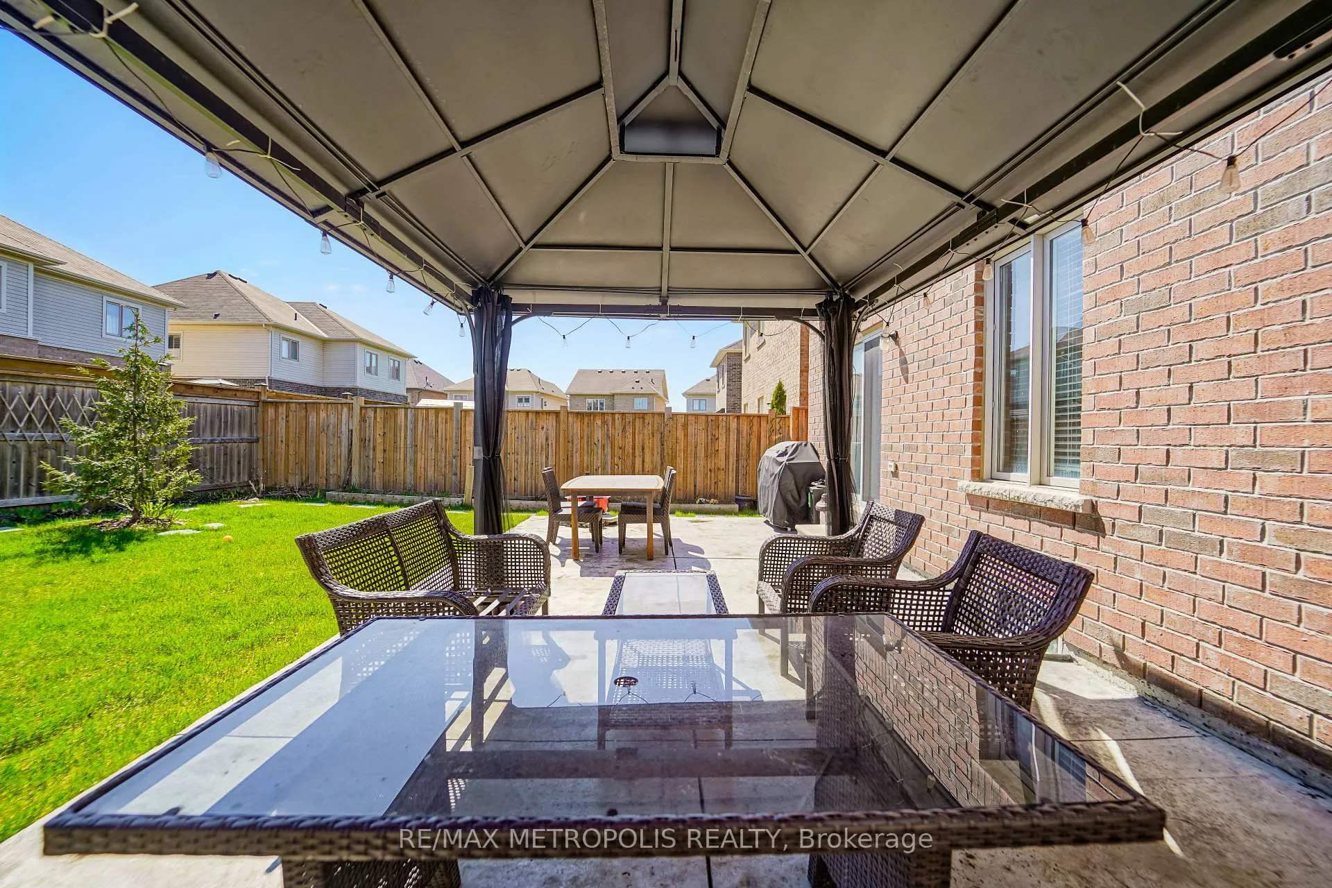 Photo 23 of 82 Mcroberts Crescent, Clarington, Courtice — HOMEH