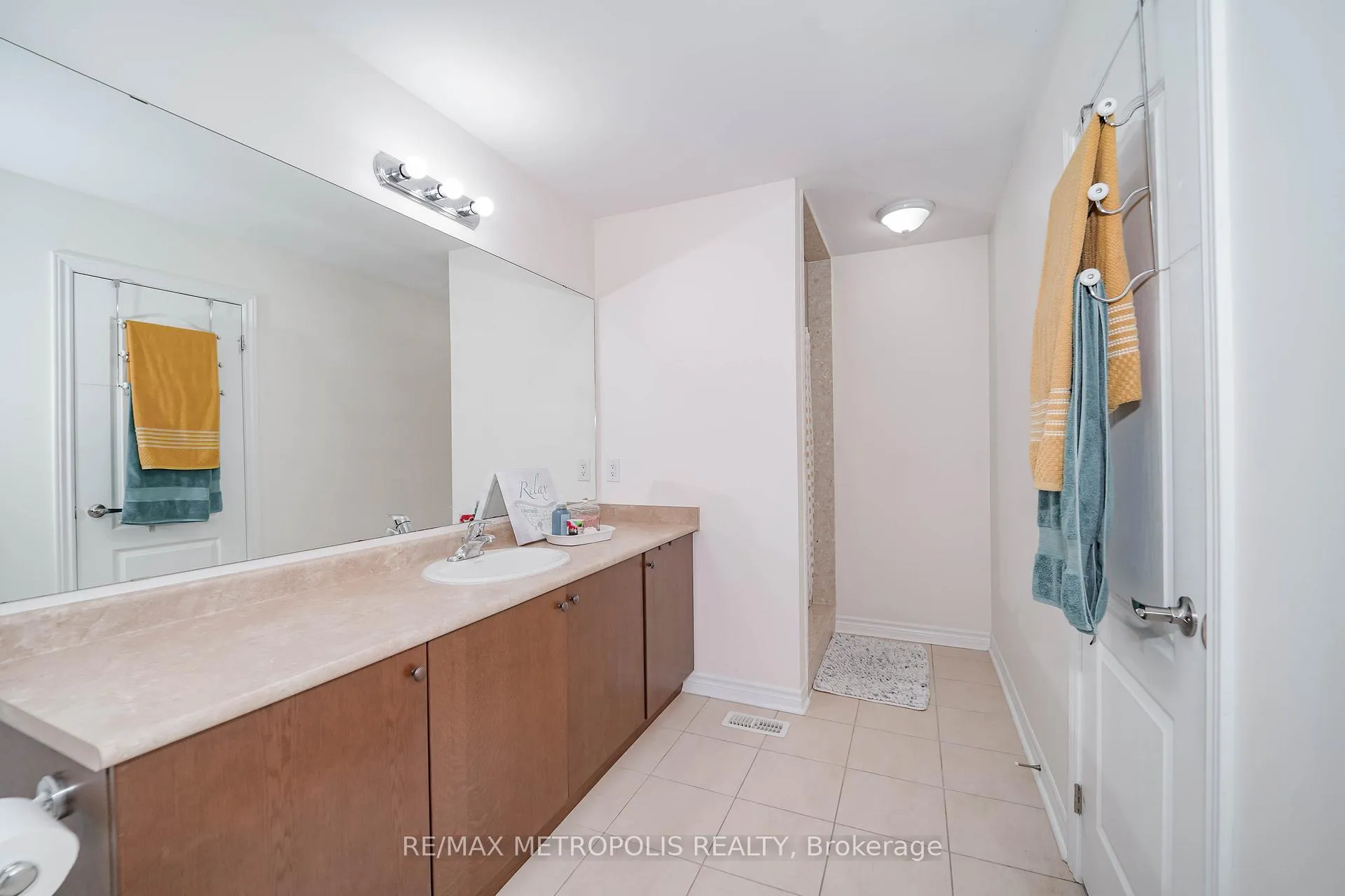 Photo 27 of 82 Mcroberts Crescent, Clarington, Courtice — HOMEH