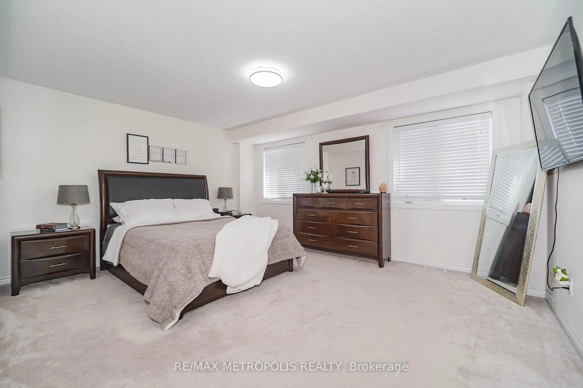 Photo 30 of 82 Mcroberts Crescent, Clarington, Courtice — HOMEH