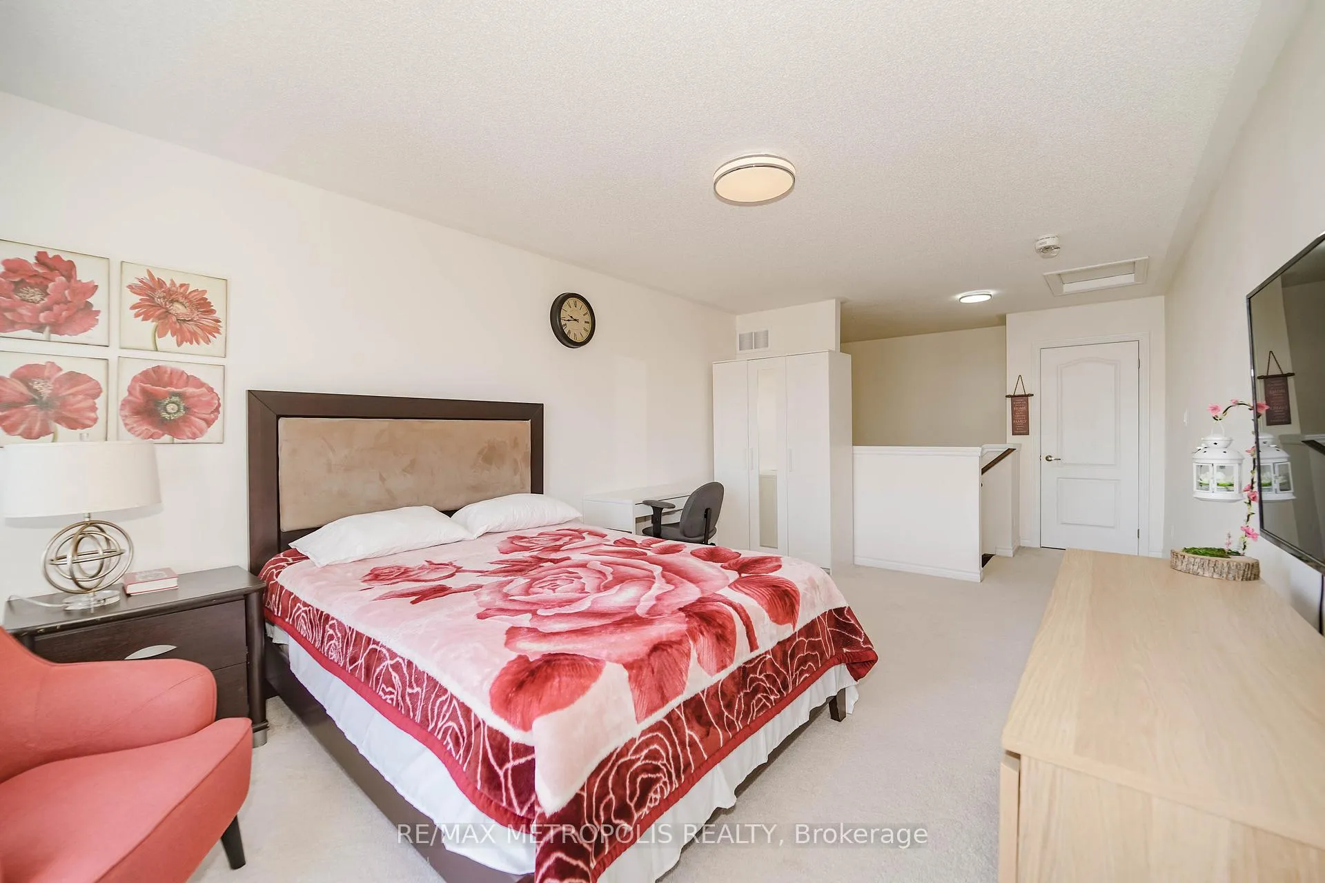 Photo 32 of 82 Mcroberts Crescent, Clarington, Courtice — HOMEH