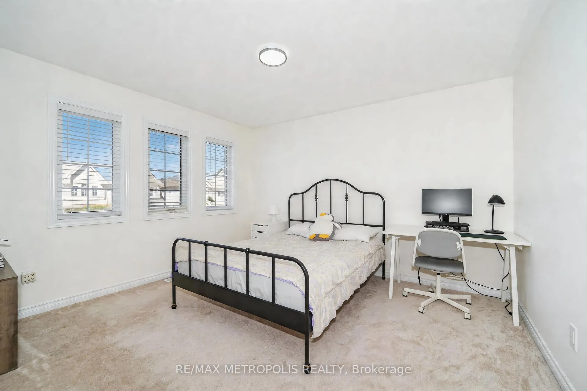 Photo 33 of 82 Mcroberts Crescent, Clarington, Courtice — HOMEH