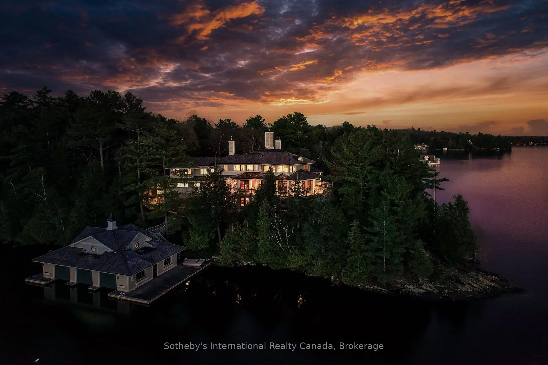 Photo 4 of Unit Point Cottage, 1250 Waldmere Road, Bracebridge, Monck (Bracebridge) — HOMEH