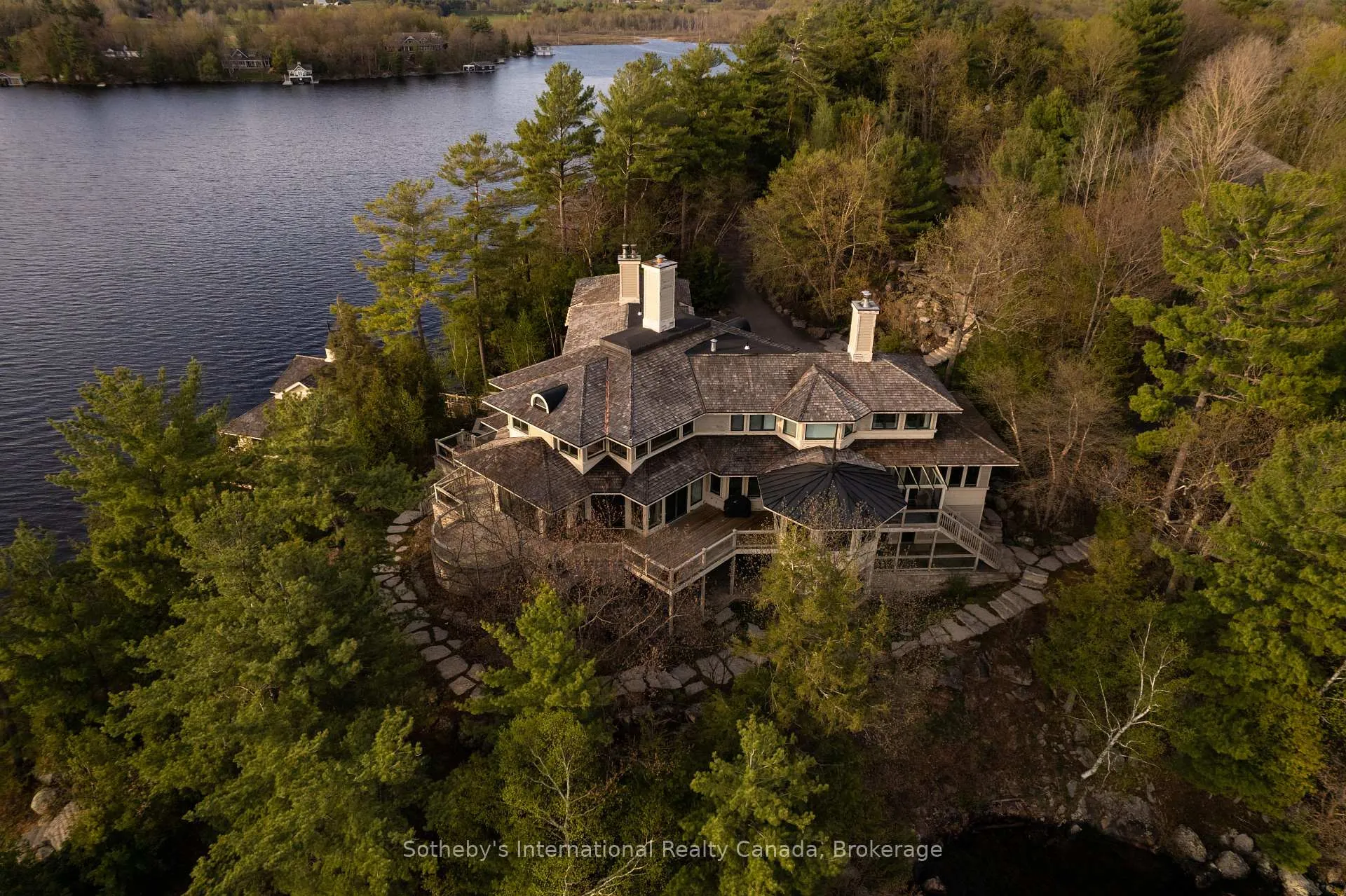 Photo 6 of Unit Point Cottage, 1250 Waldmere Road, Bracebridge, Monck (Bracebridge) — HOMEH