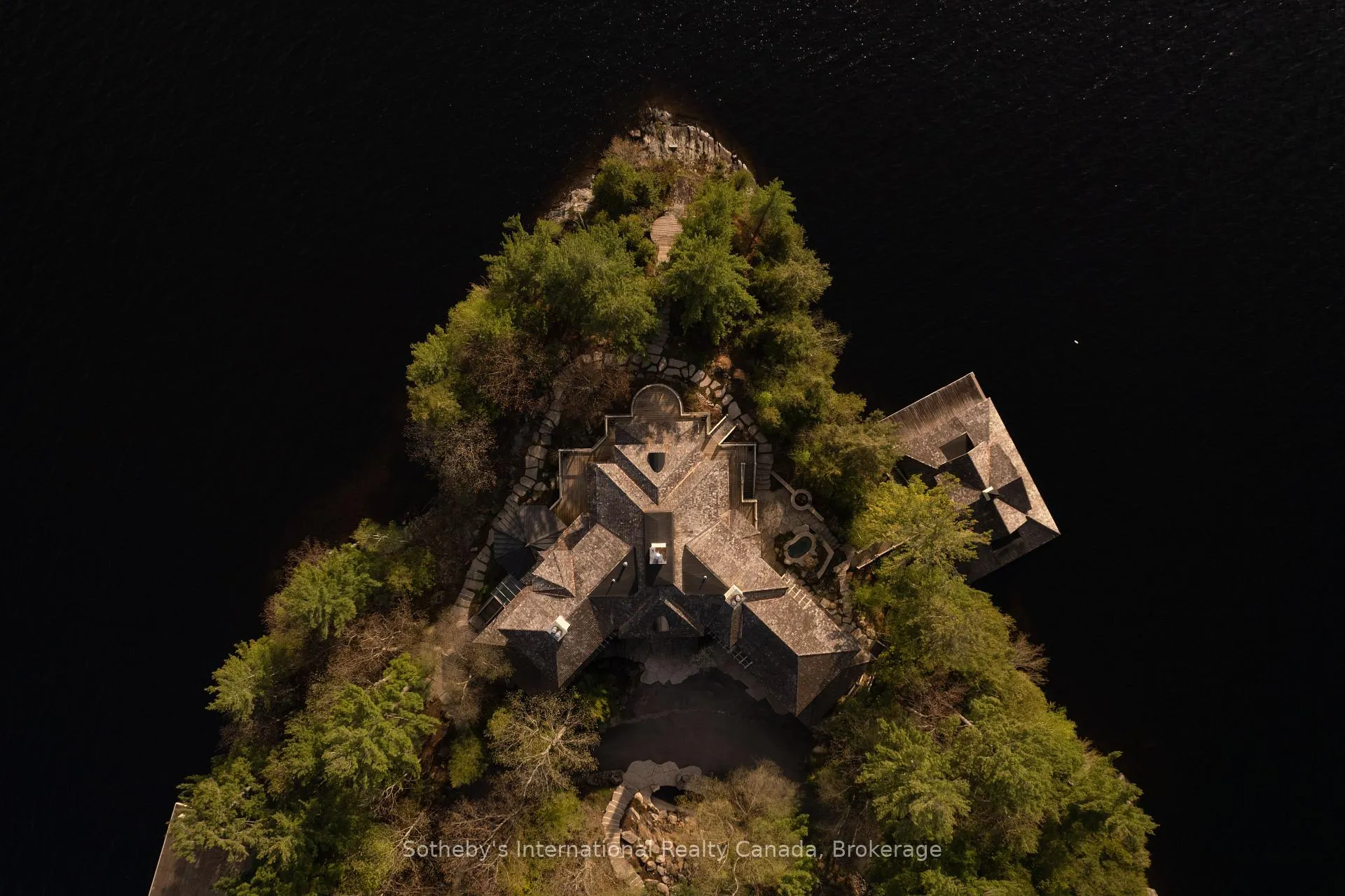 Photo 43 of Unit Point Cottage, 1250 Waldmere Road, Bracebridge, Monck (Bracebridge) — HOMEH