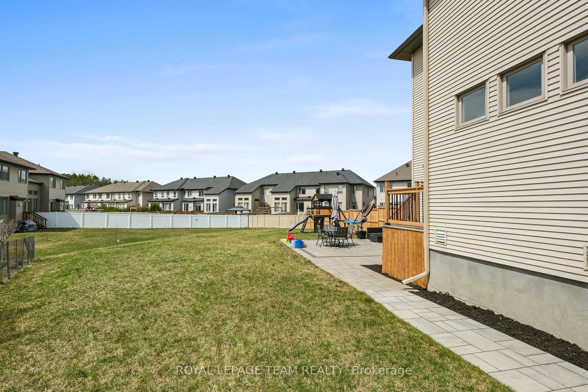 Photo 44 of 315 Big Dipper Street, Ottawa, Riverside South/Gloucester Glen — HOMEH