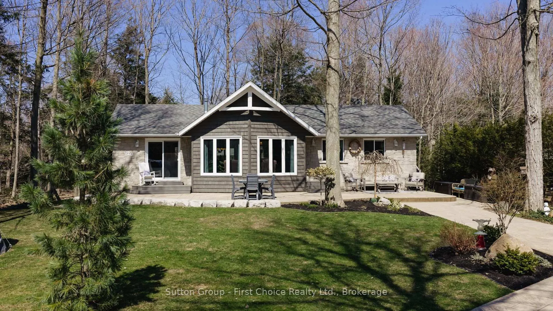 Photo 1 of 820 Wilson Avenue, Huron-Kinloss — HOMEH