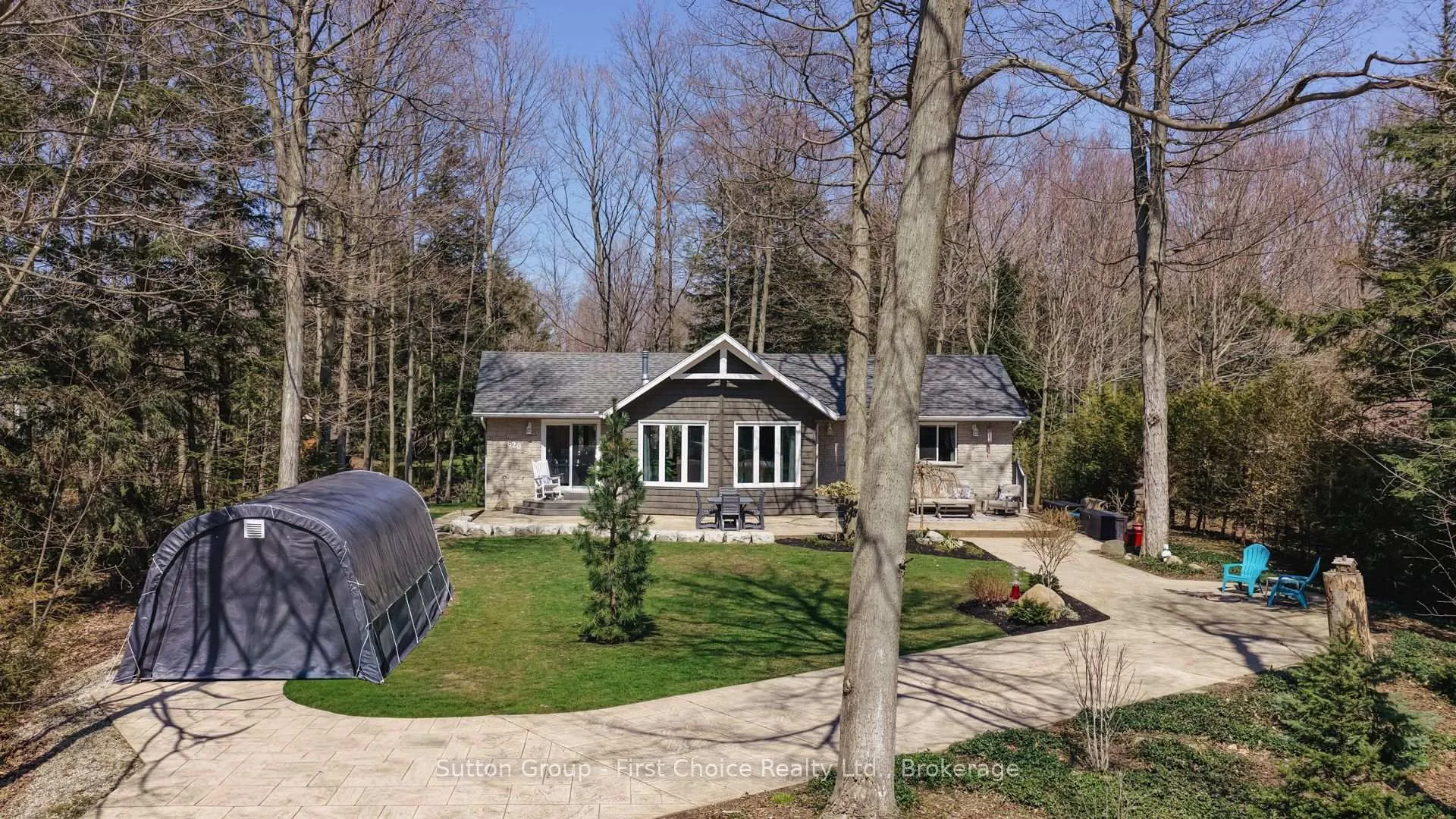 Photo 2 of 820 Wilson Avenue, Huron-Kinloss — HOMEH