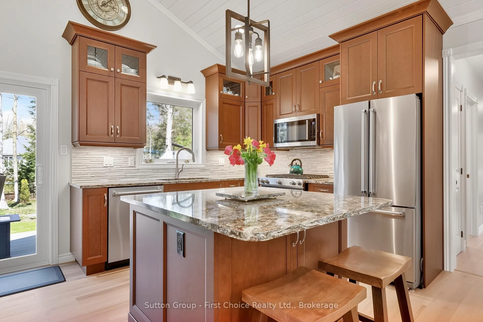 Photo 10 of 820 Wilson Avenue, Huron-Kinloss — HOMEH