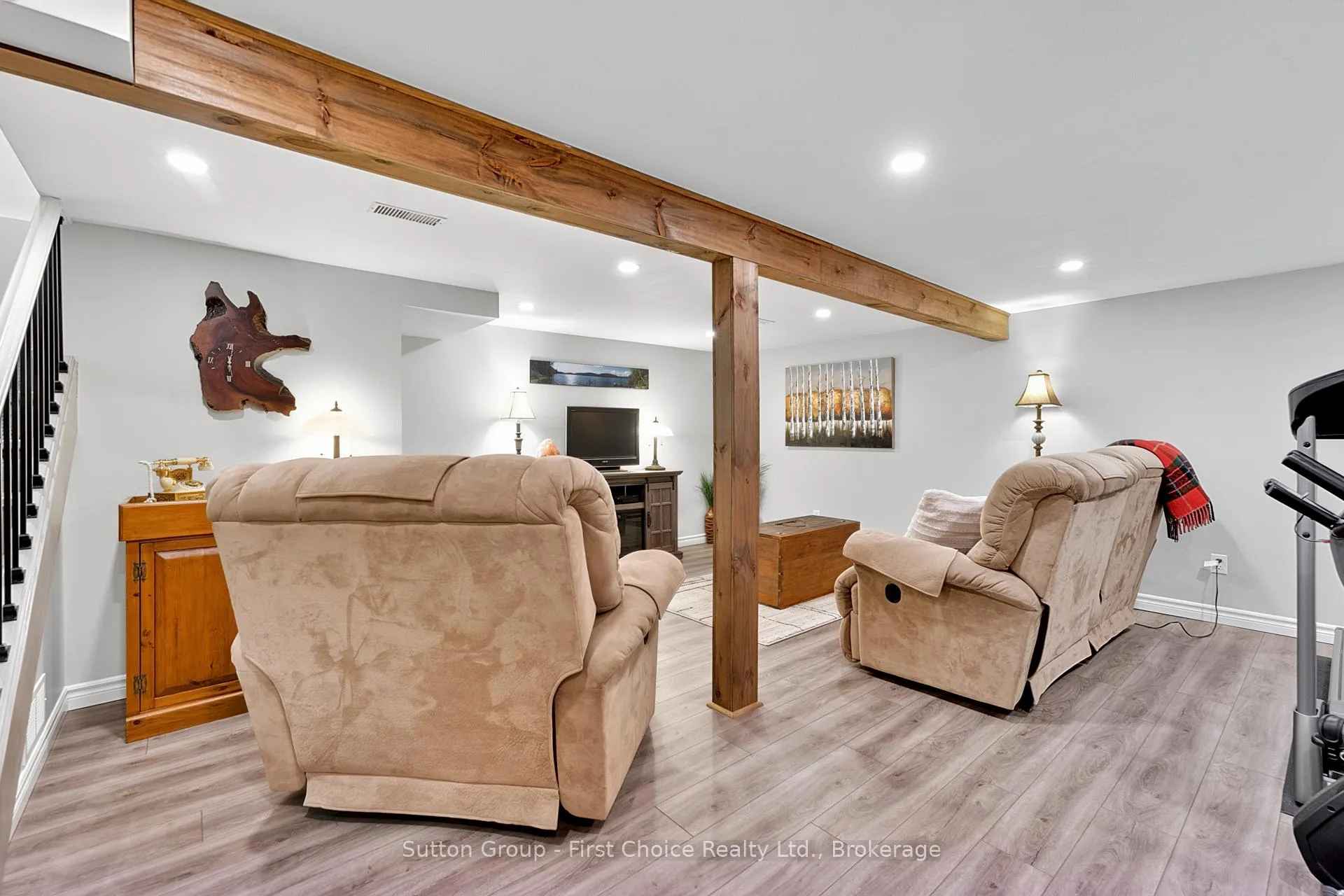 Photo 22 of 820 Wilson Avenue, Huron-Kinloss — HOMEH